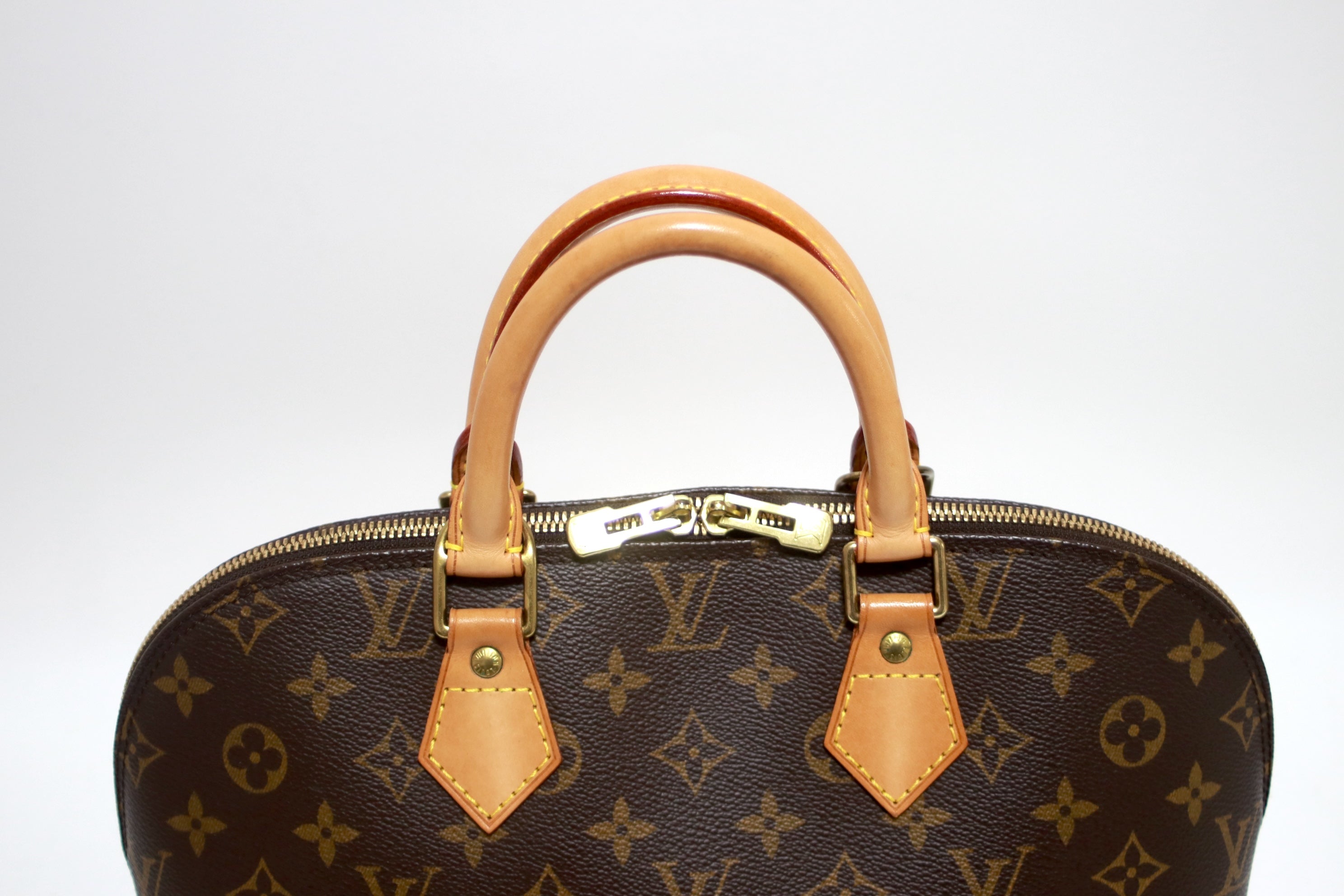 Louis Vuitton Alma Pm Handbag Used (8238)