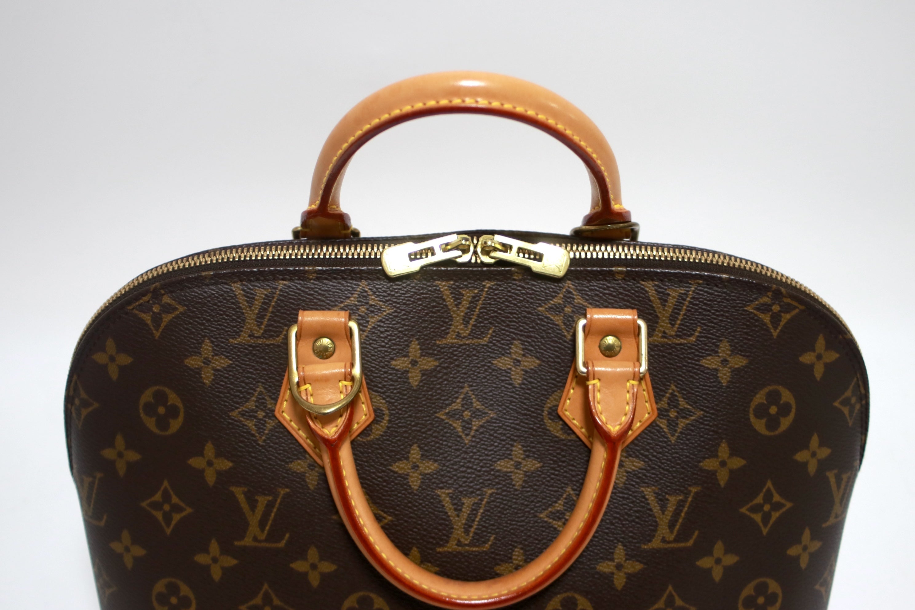 Louis Vuitton Alma Pm Handbag Used