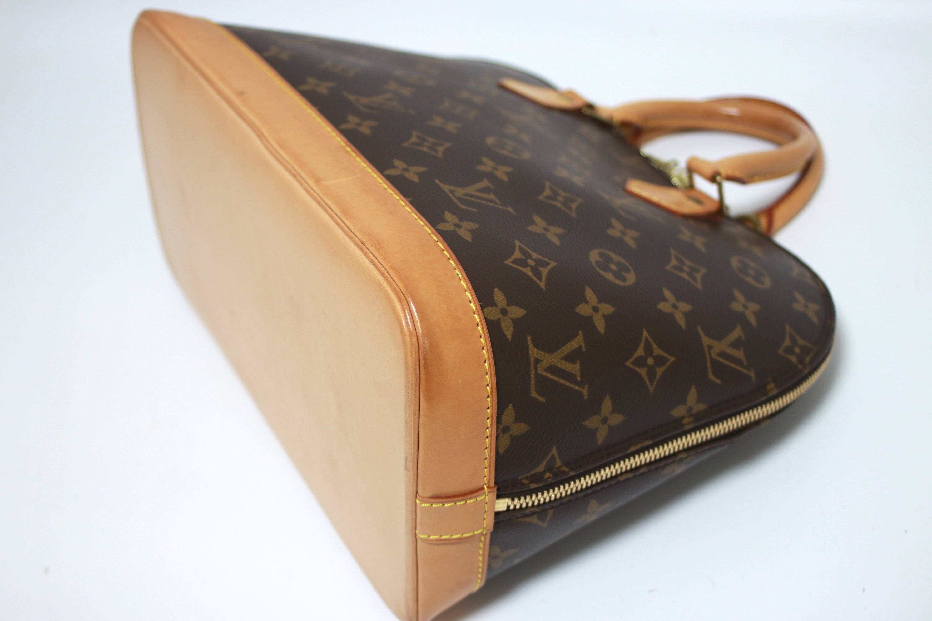 Louis Vuitton Alma Pm Handbag Used