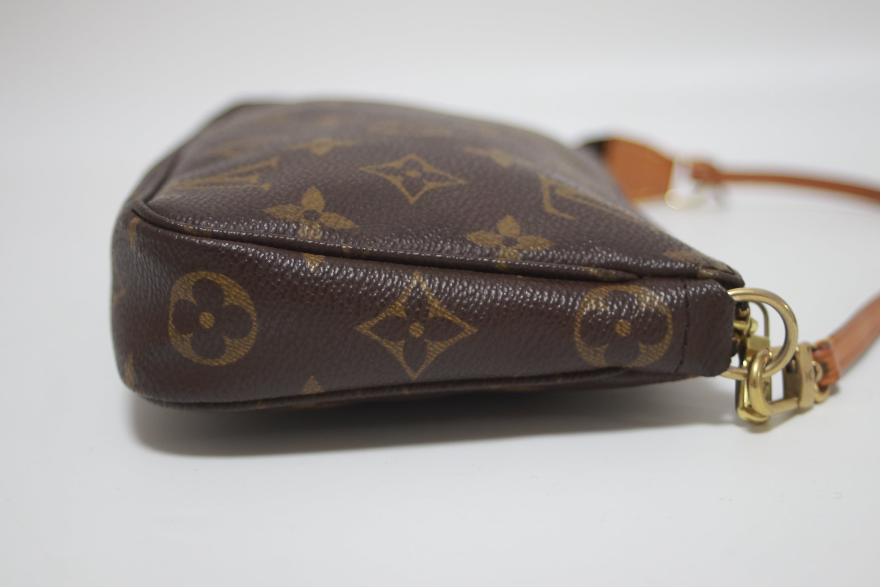 Louis Vuitton Pochette Accessories Used