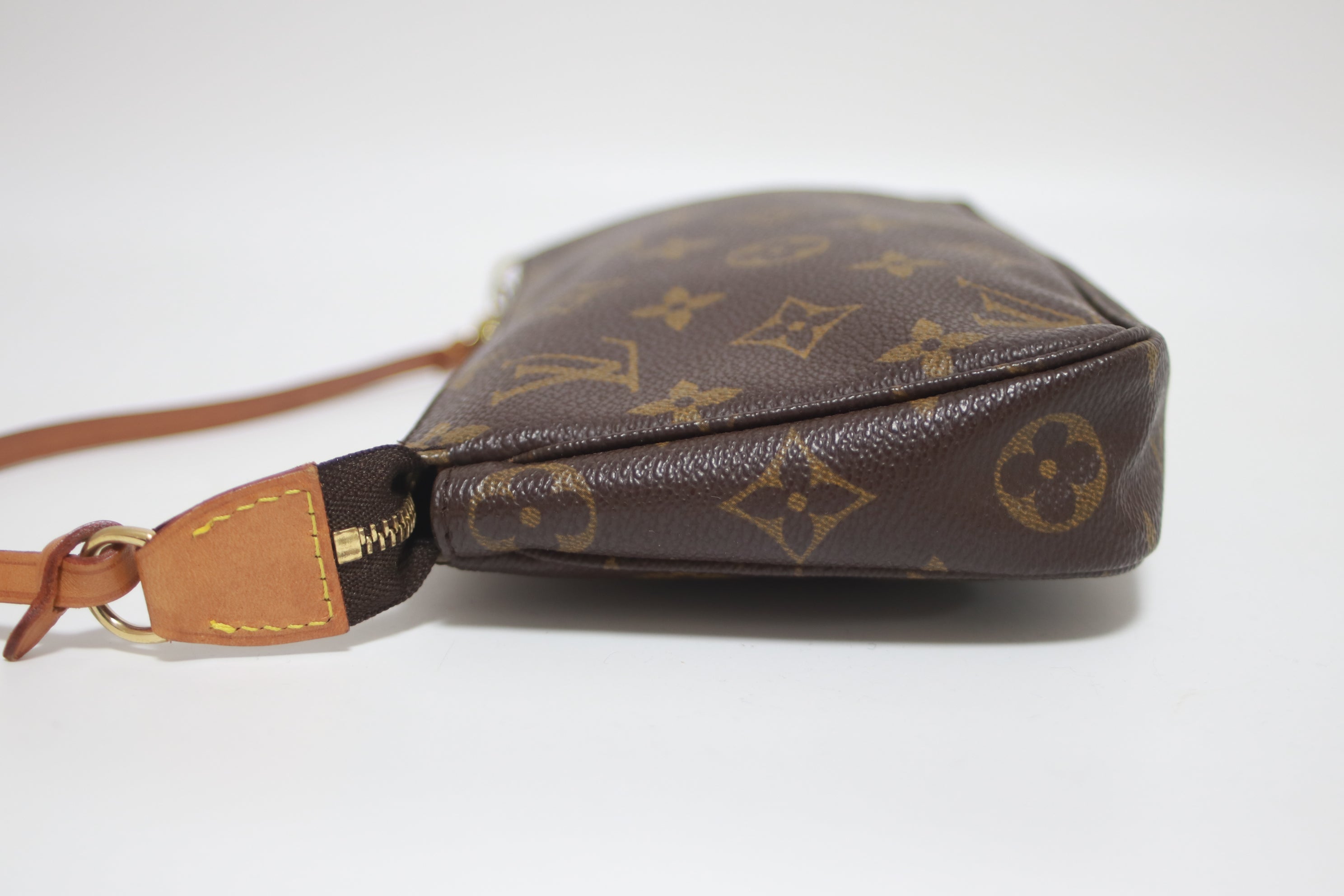 Louis Vuitton Pochette Accessories Used