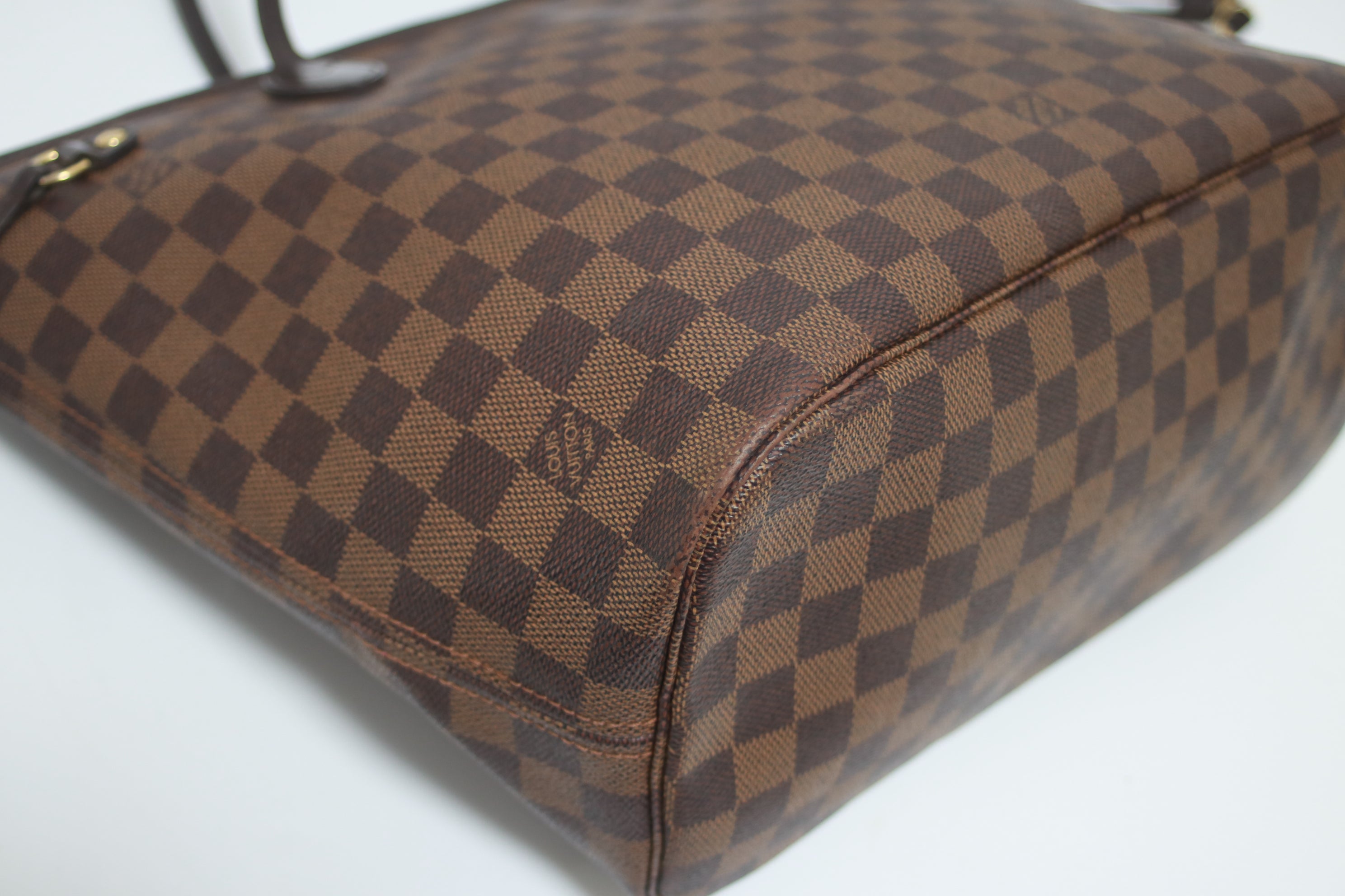 Louis Vuitton Neverfull MM Shoulder Tote Bag Used