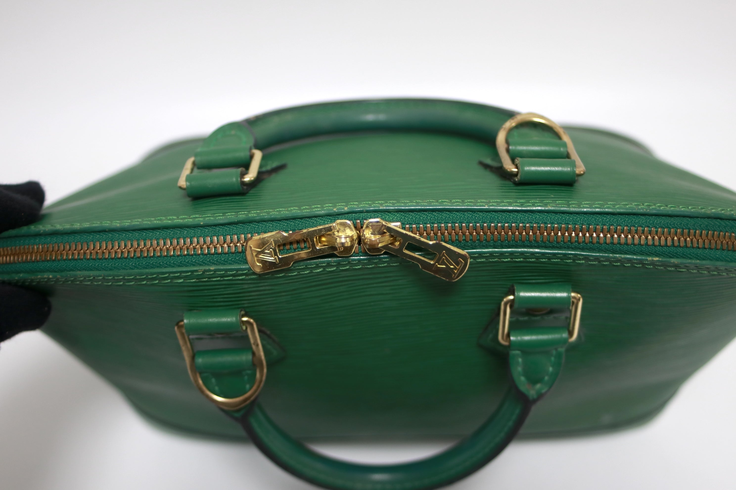 Louis Vuitton Alma Pm Epi Green Used