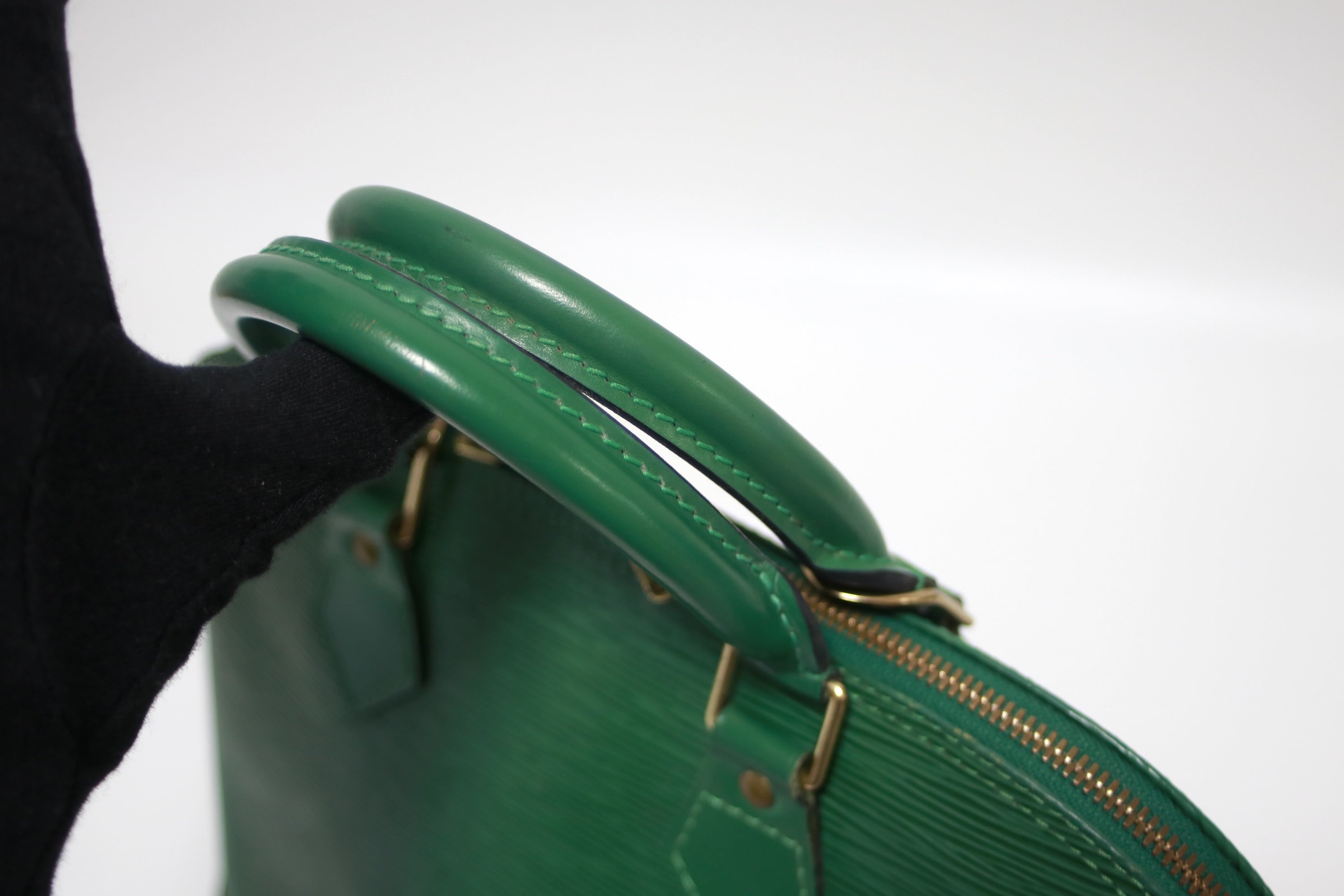 Louis Vuitton Alma Pm Epi Green Used