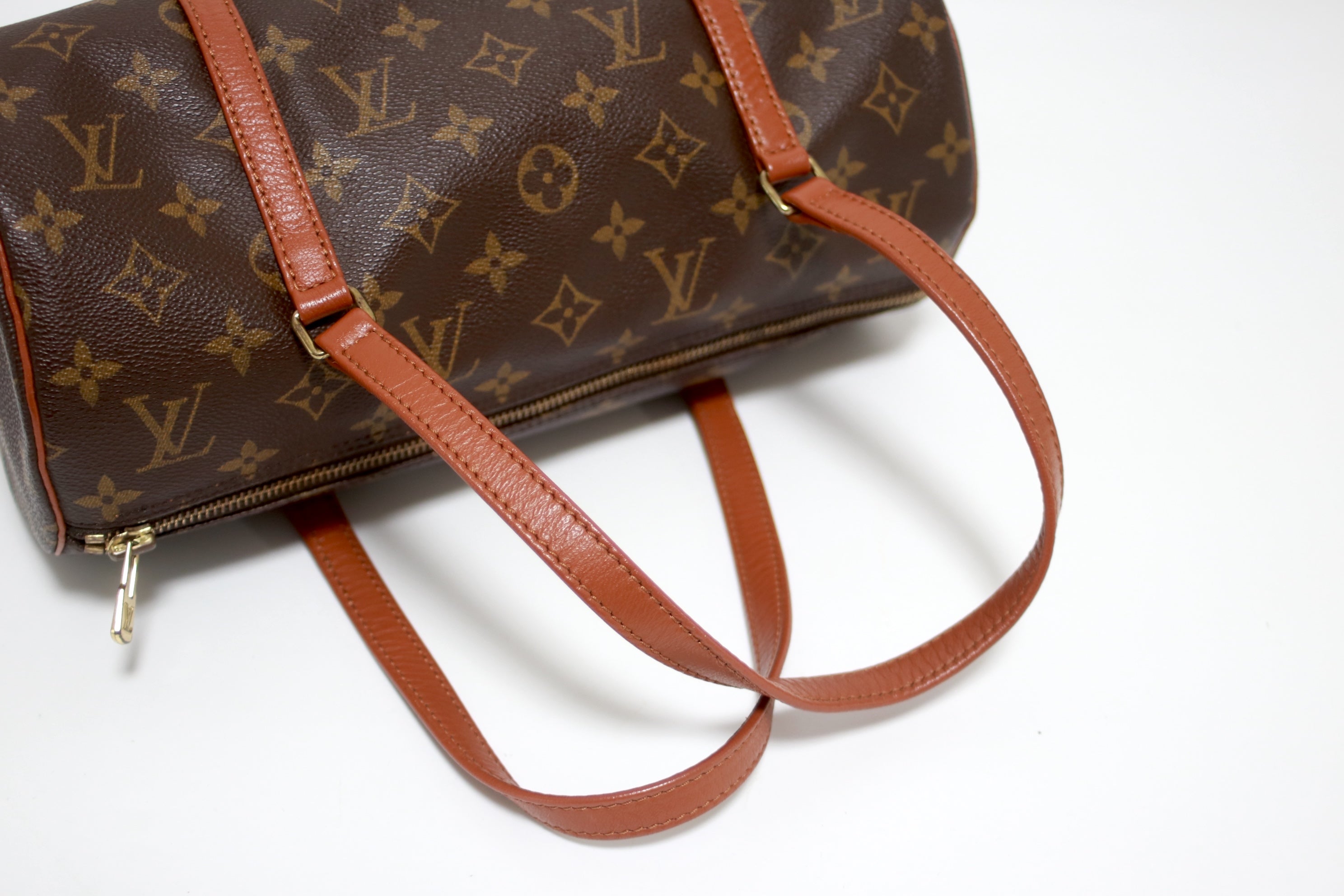 Louis Vuitton Papillon 30 Handbag Used