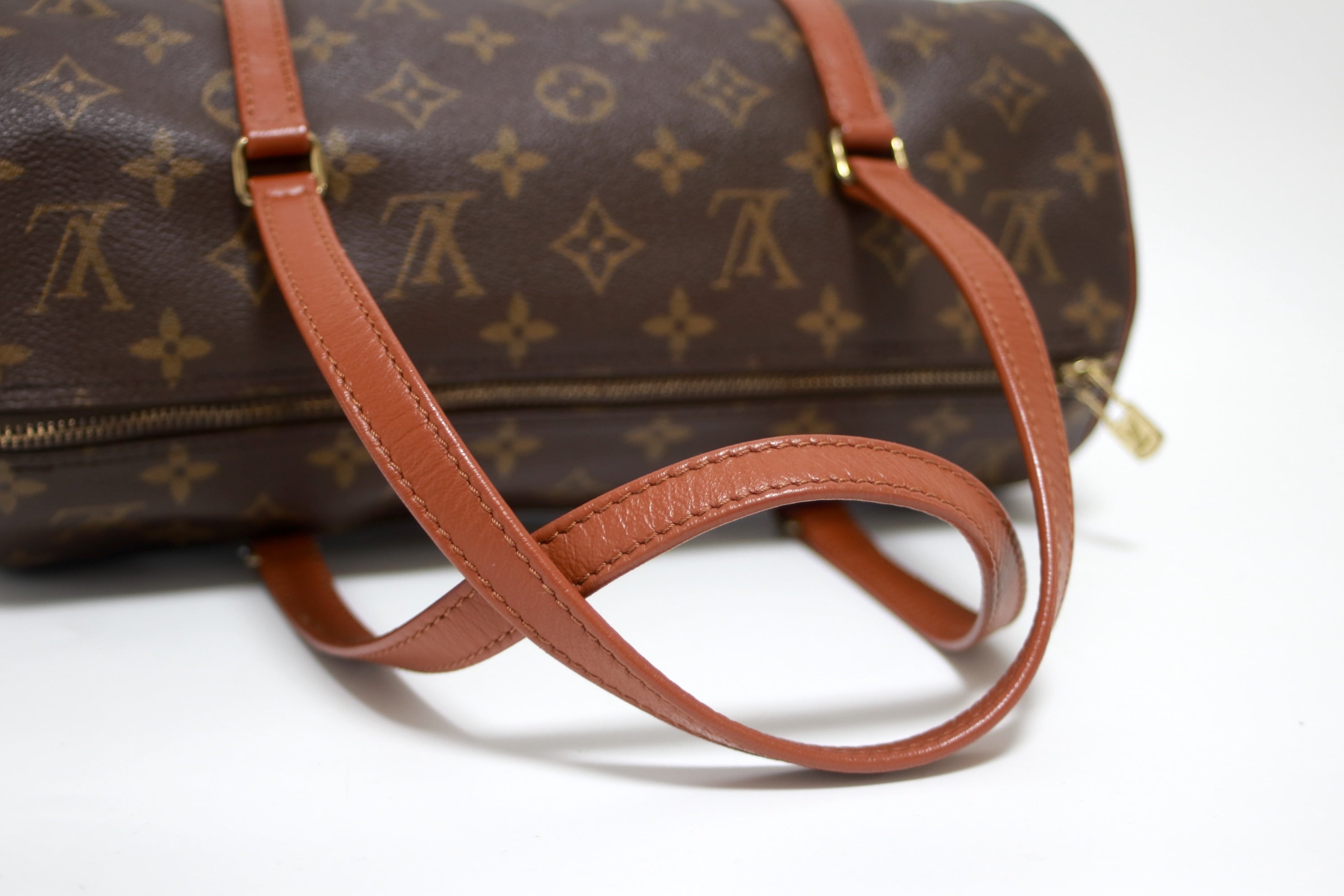 Louis Vuitton Papillon 30 Handbag Used