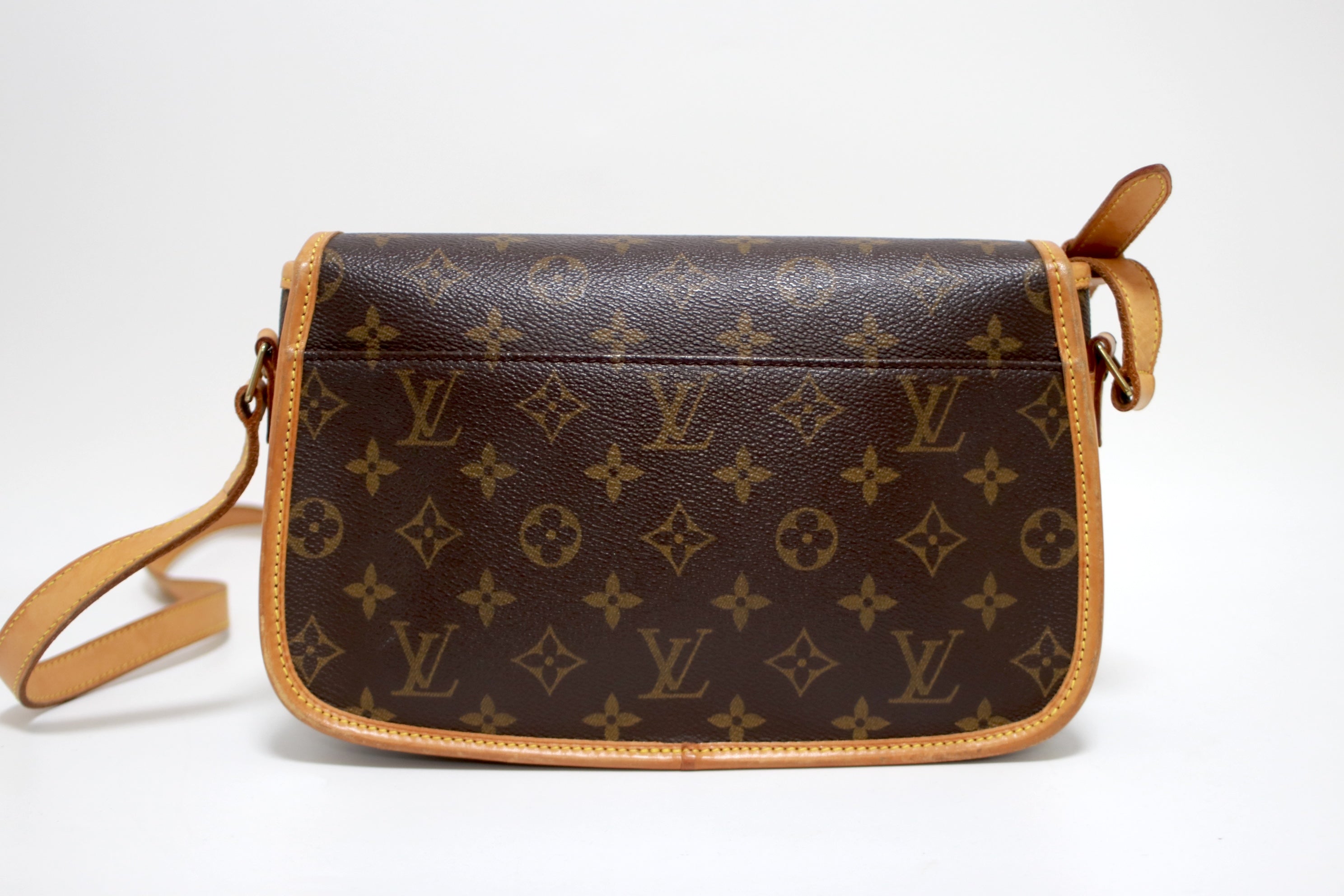 Louis Vuitton Sologne Shoulder Bag Used