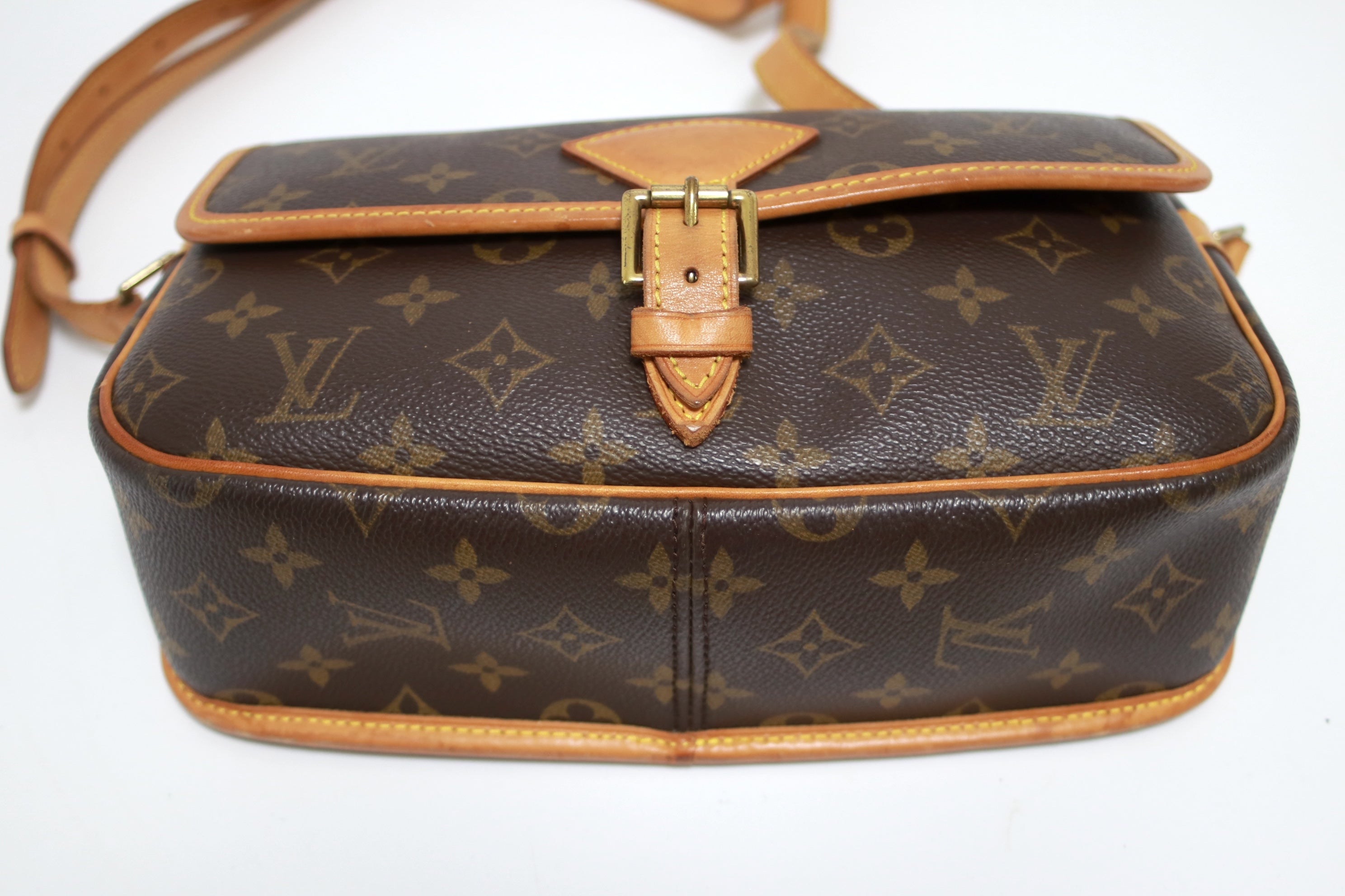 Louis Vuitton Sologne Shoulder Bag Used