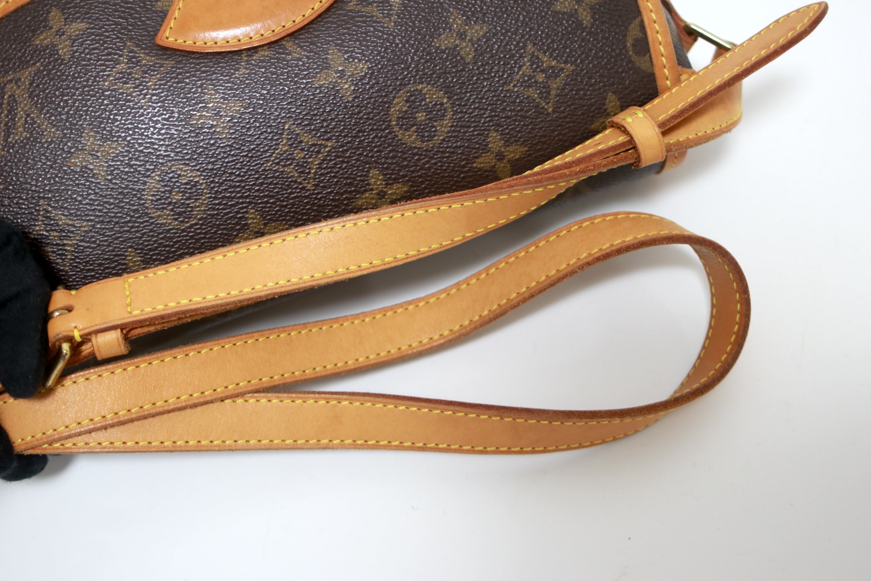 Louis Vuitton Sologne Shoulder Bag Used