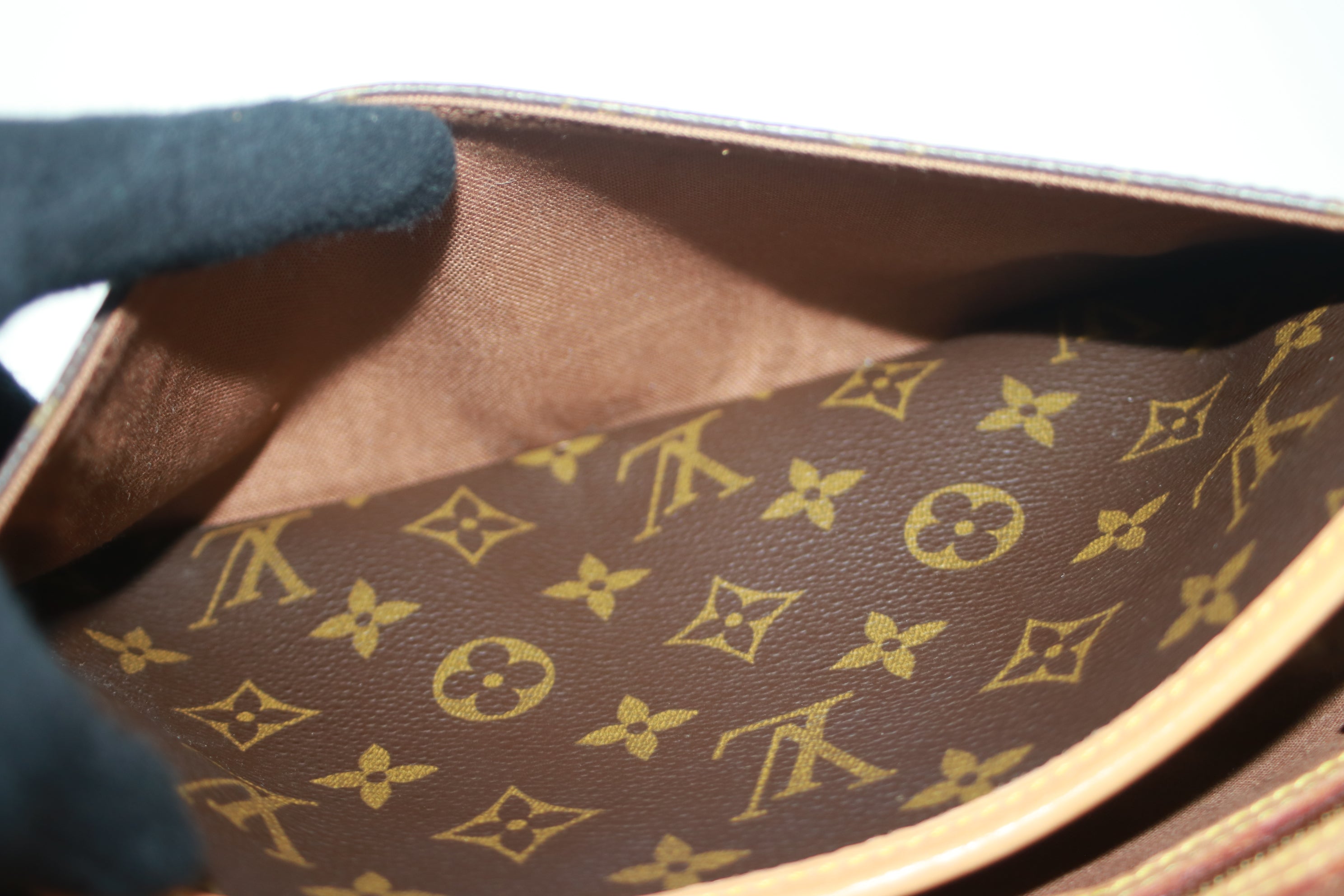 Louis Vuitton Sologne Shoulder Bag Used