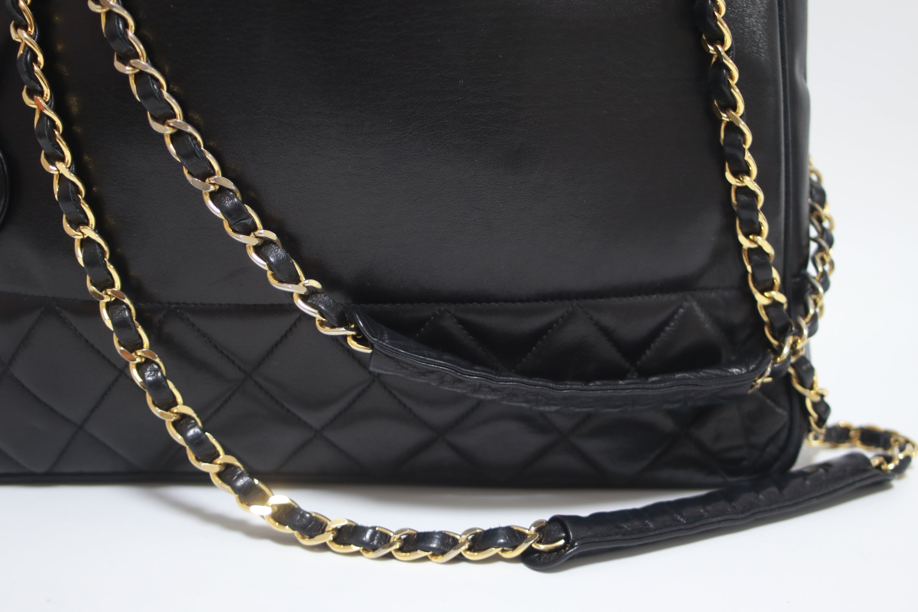 Chanel Vintage Chain Shoulder Bag