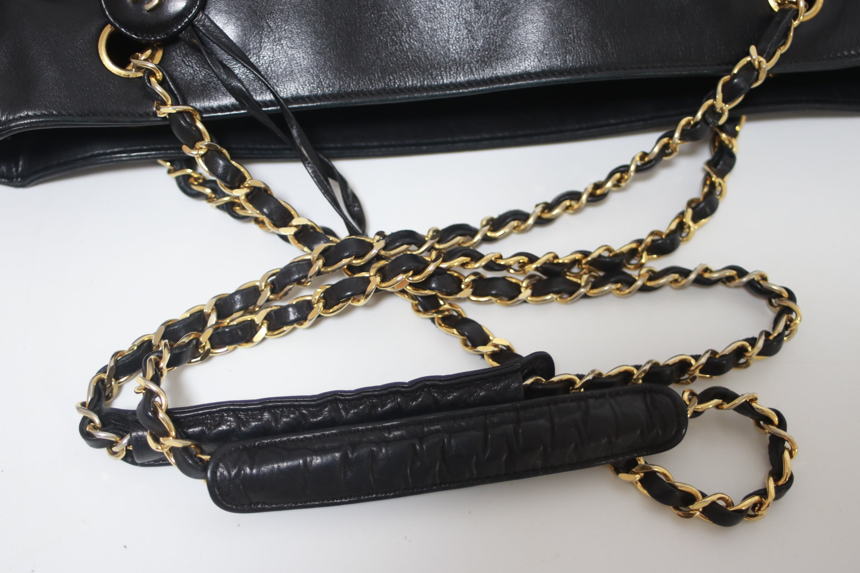 Chanel Vintage Chain Shoulder Bag