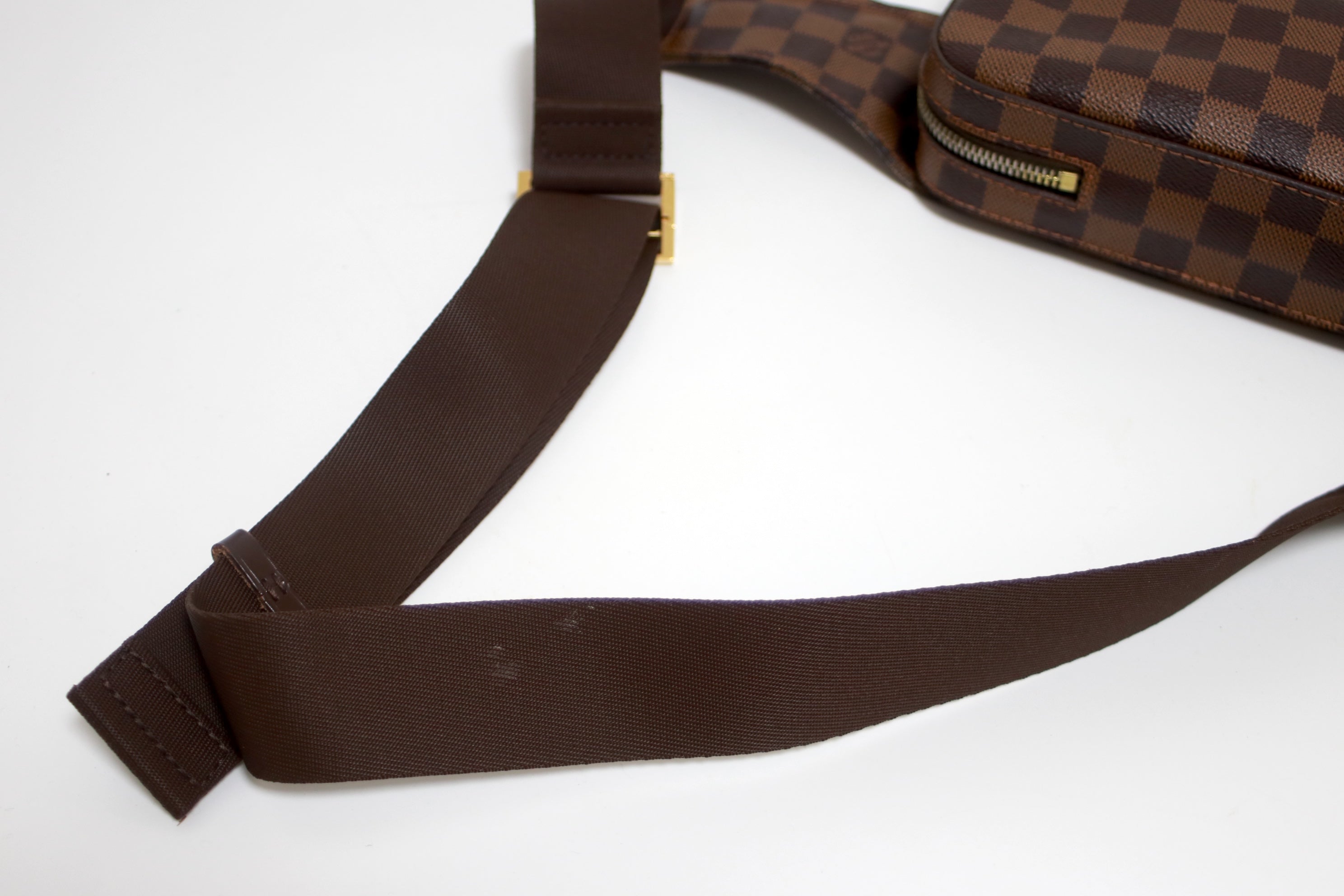 Louis Vuitton Geronimo Body Bag Used