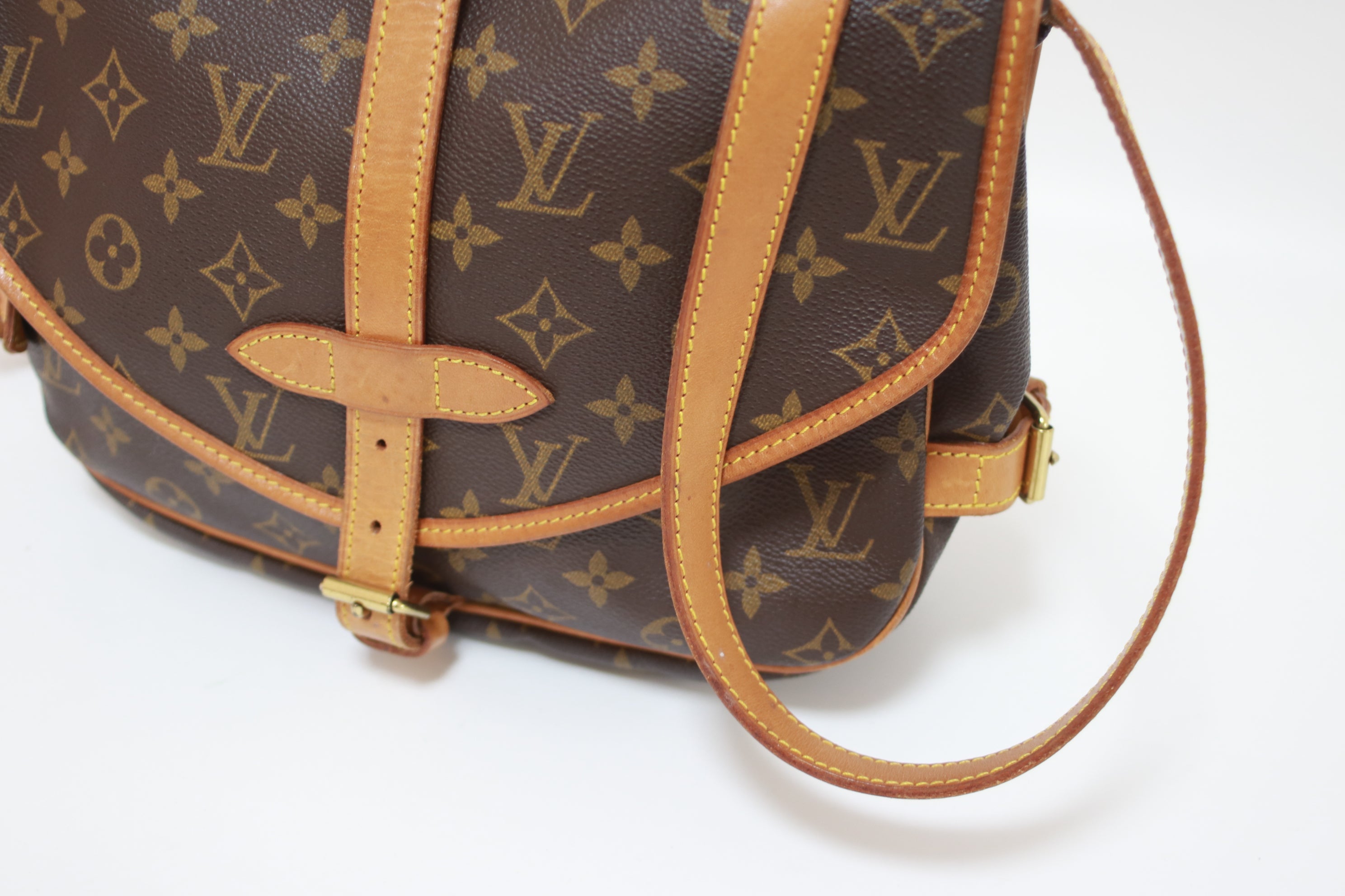 Louis Vuitton Saumur 30 Shoulder Bag Used (7609)