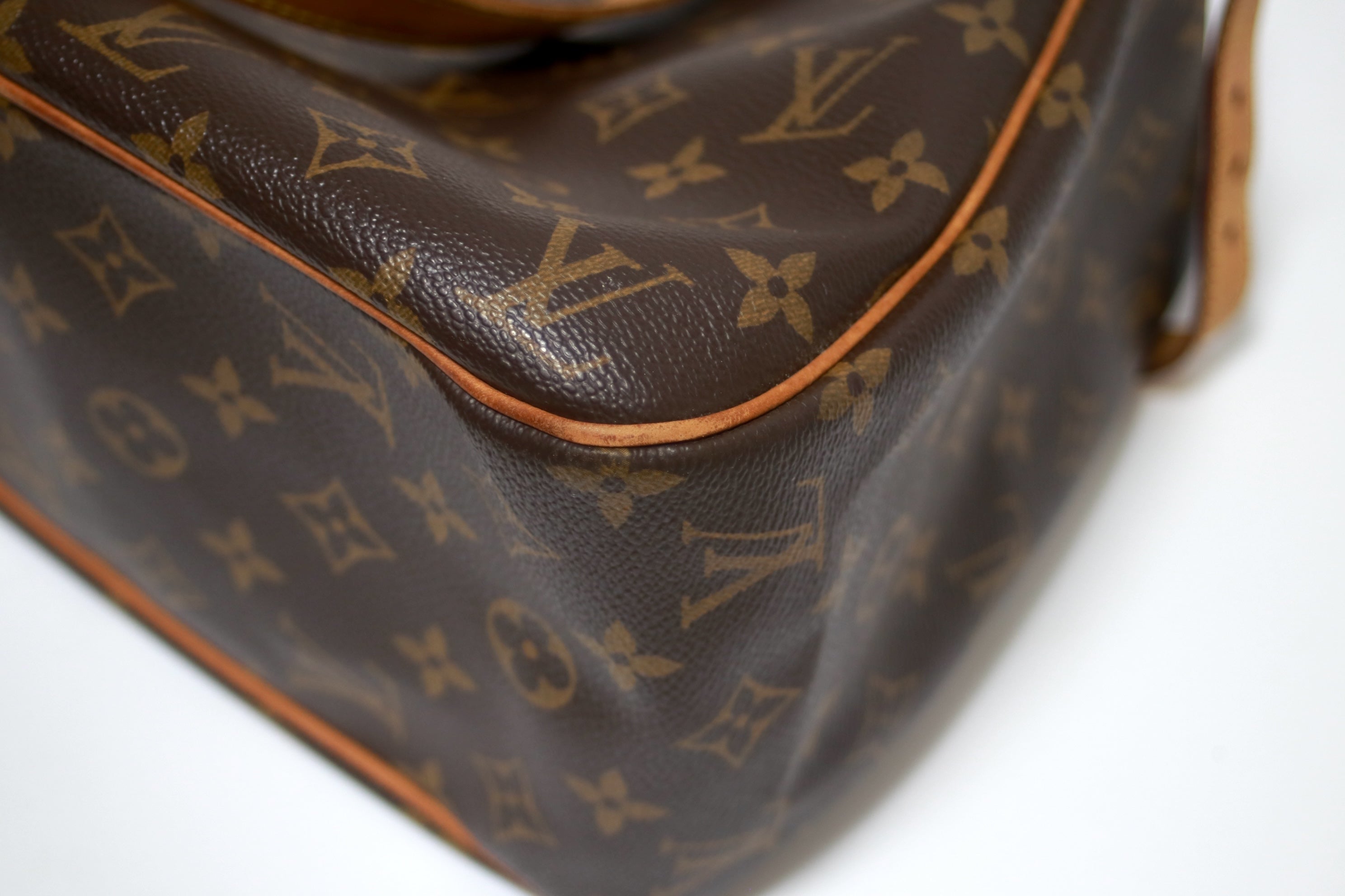 Louis Vuitton Batignolles Horizontal Used