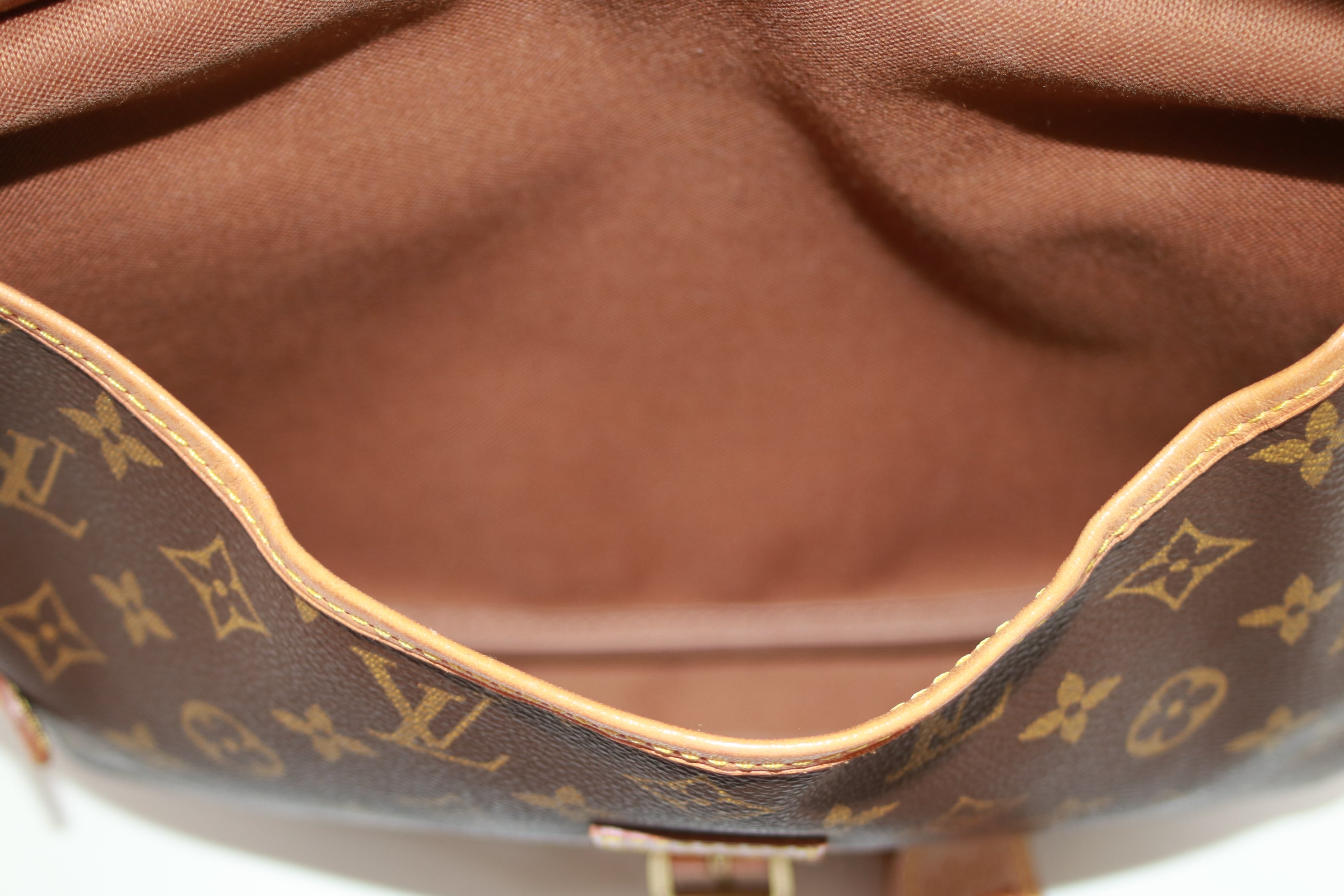 Louis Vuitton Saumur 30 Shoulder Bag Used (7609)