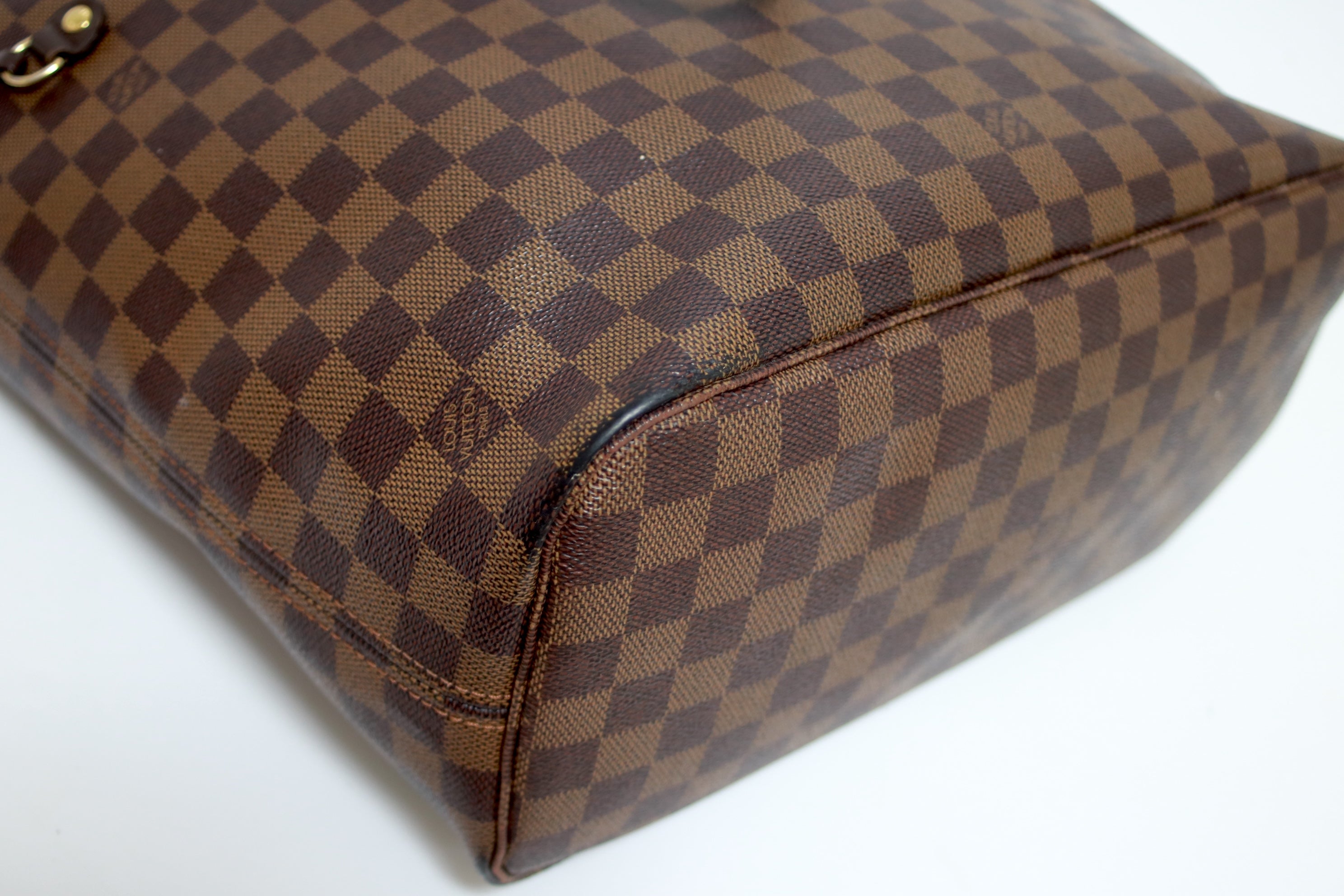 Louis Vuitton Neverfull MM Shoulder Tote Bag Used