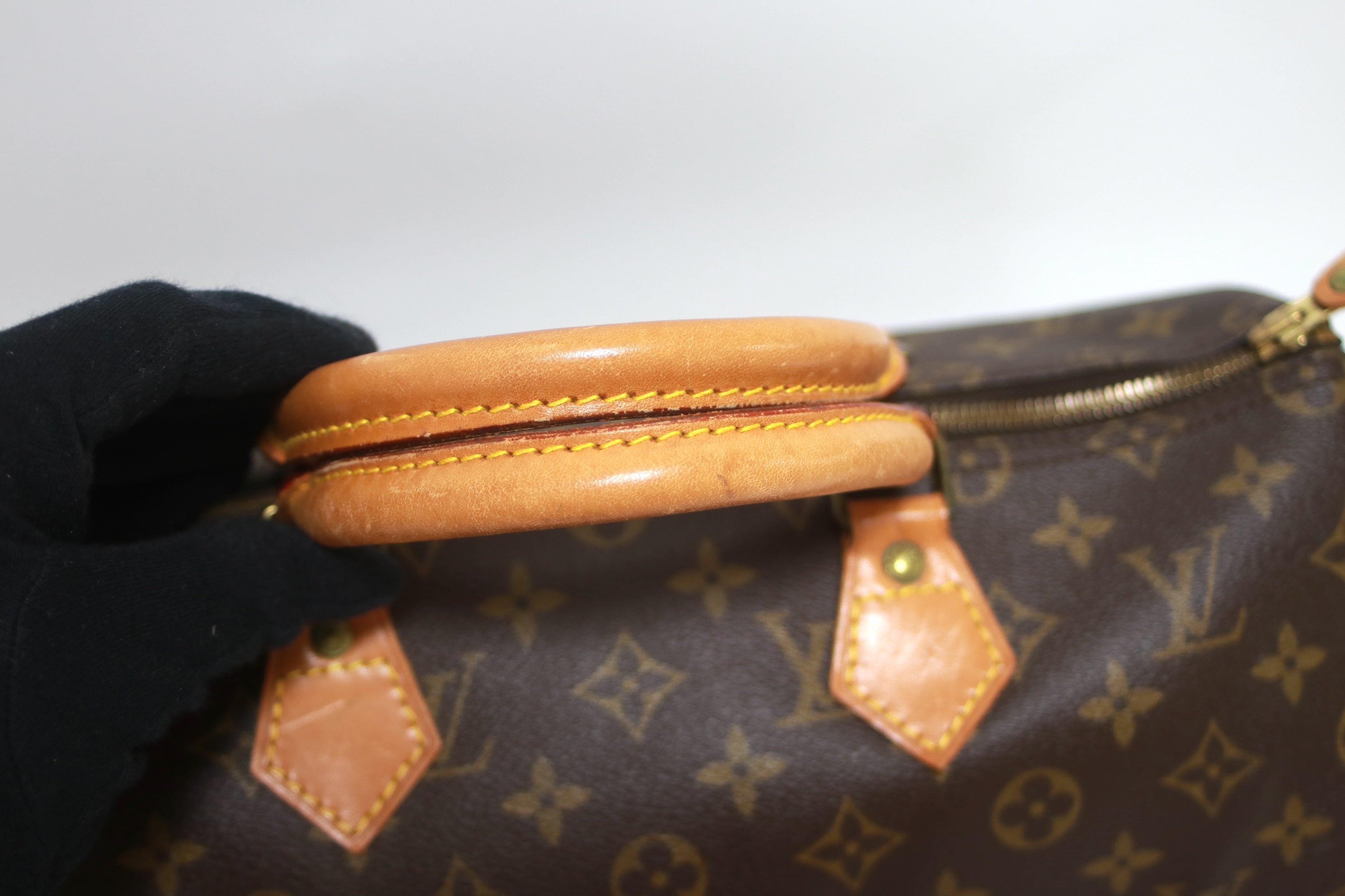 Louis Vuitton Speedy 35 Handbag Used