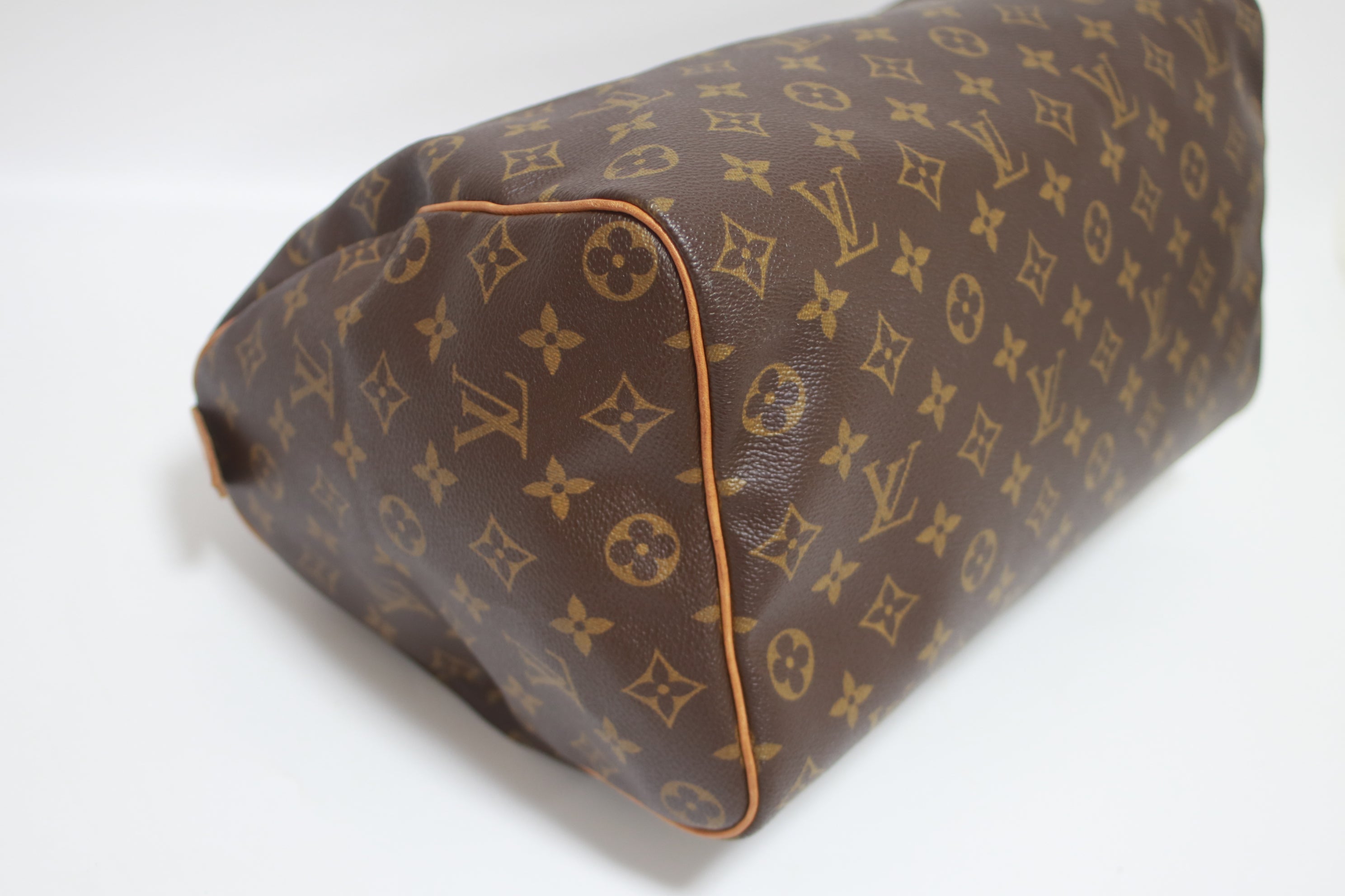 Louis Vuitton Speedy 35 Handbag Used