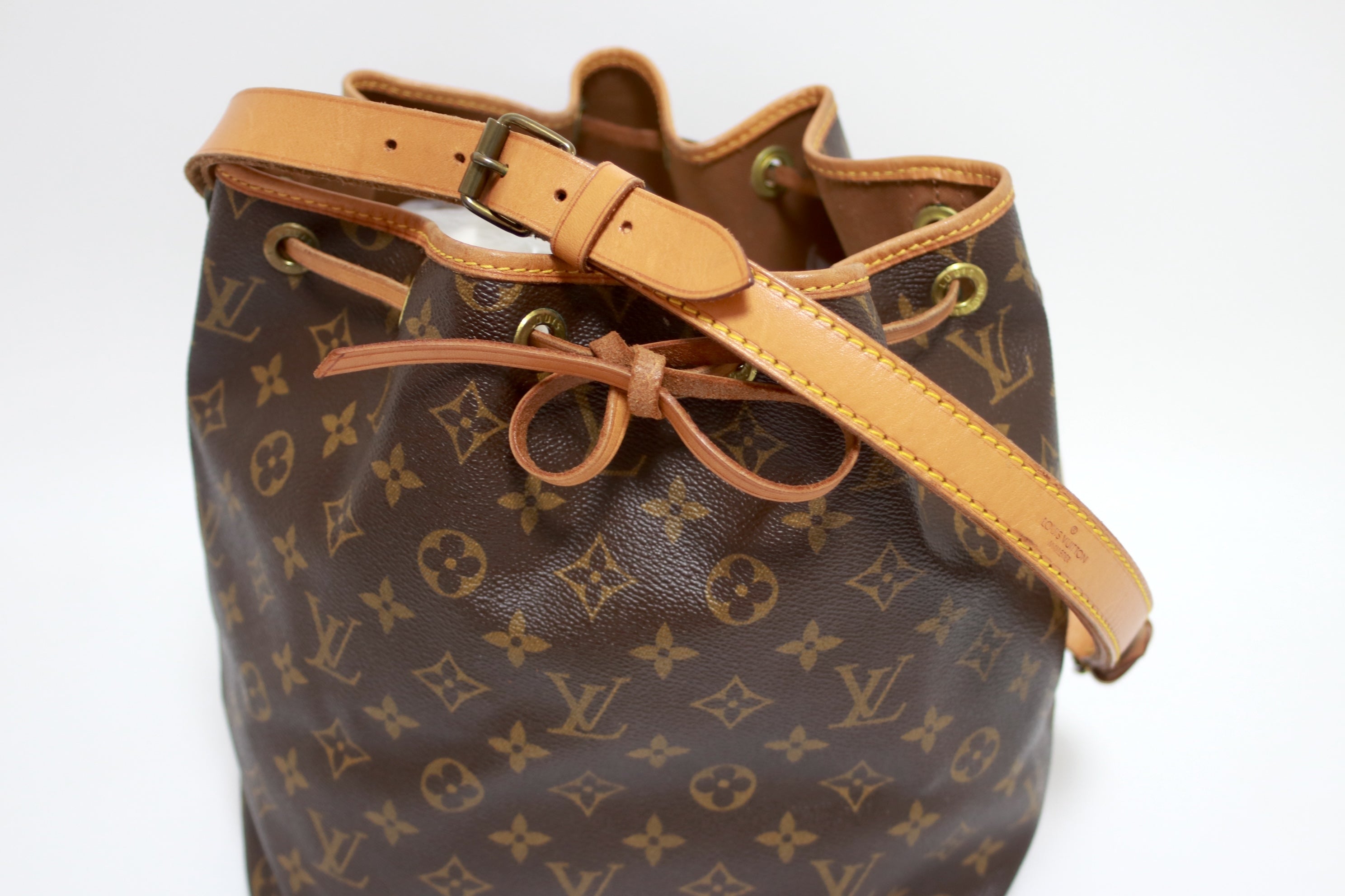 Louis Vuitton Noe Pm Bucket Shoulder Bag Used (8889)