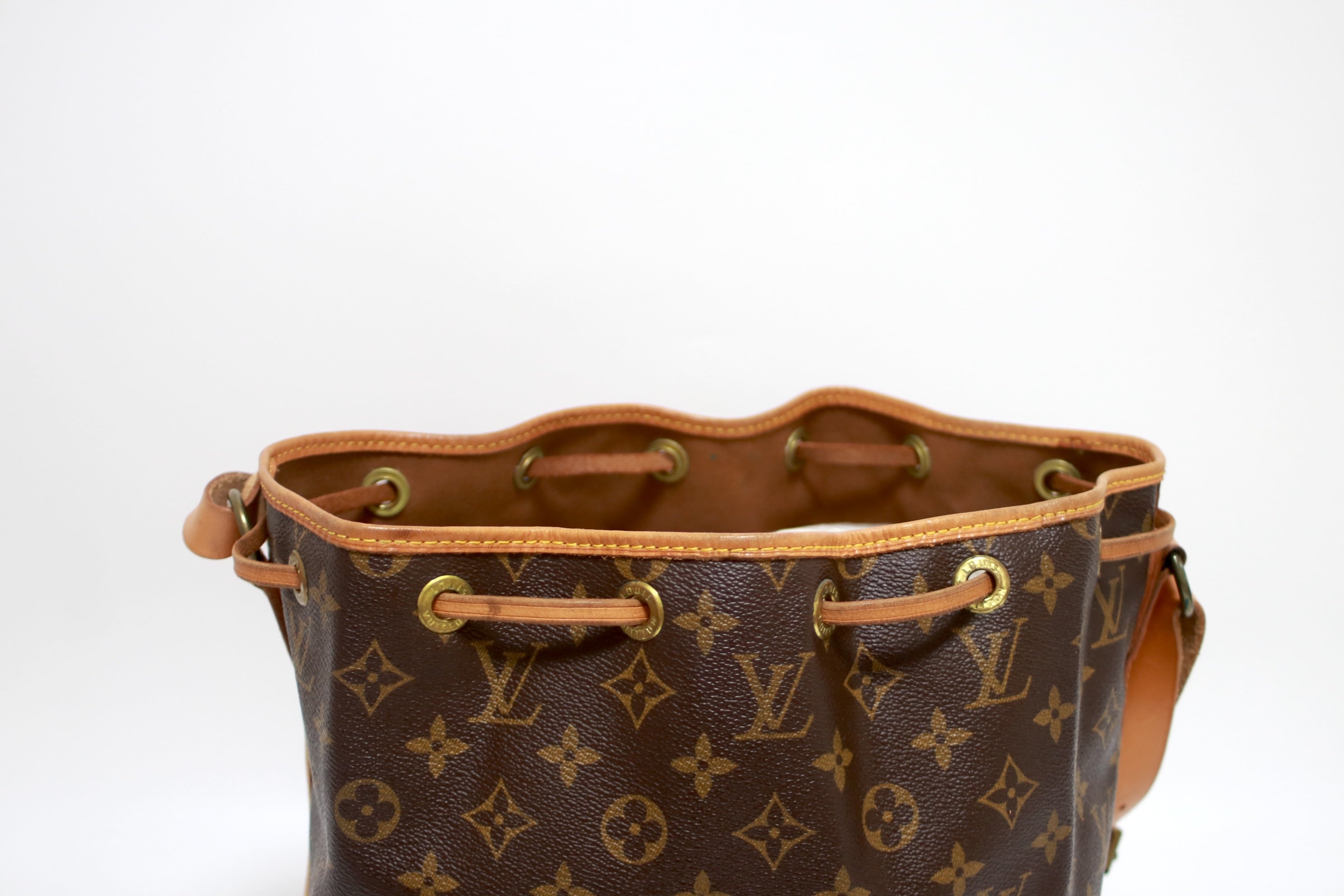 Louis Vuitton Noe Pm Bucket Shoulder Bag Used