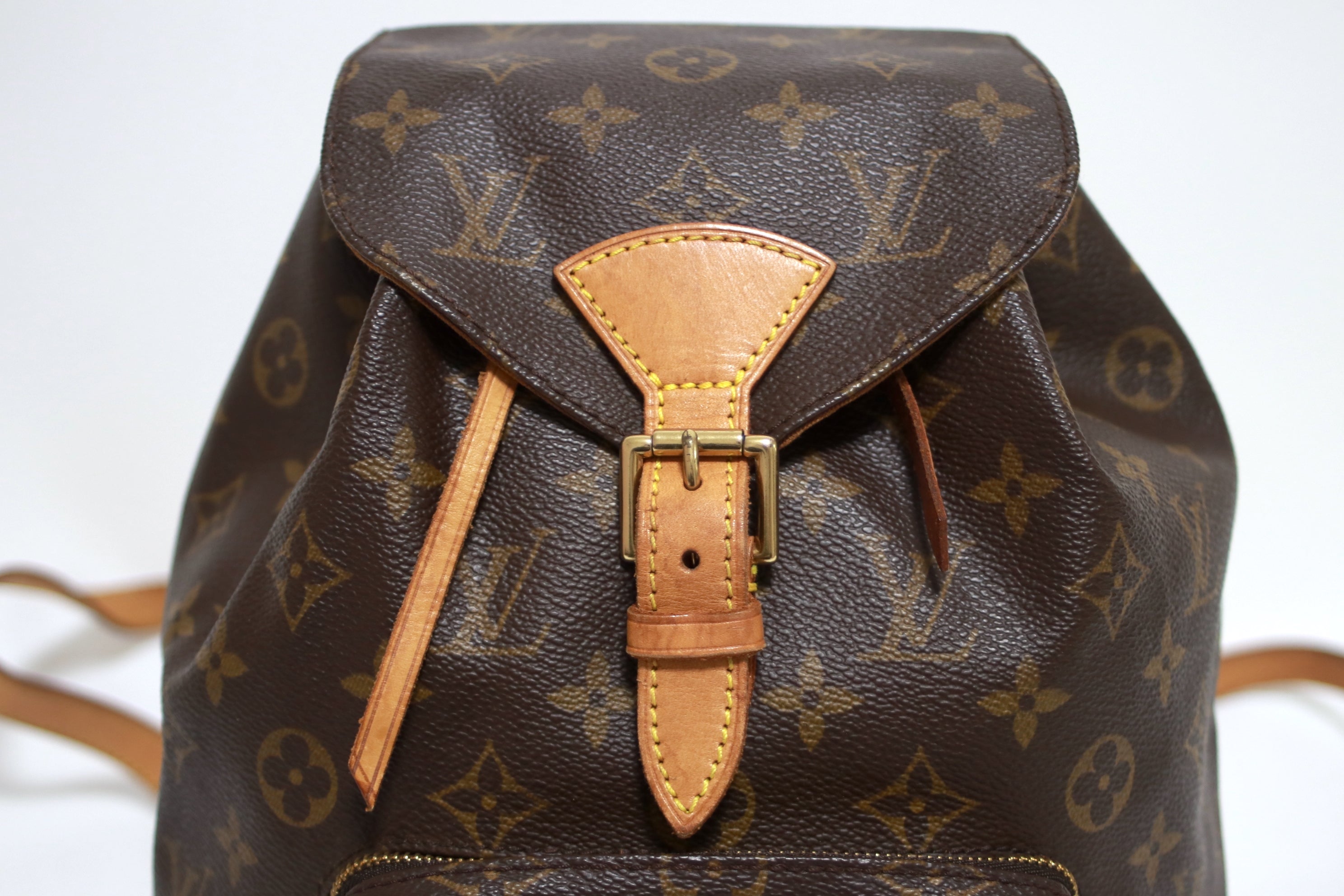 Louis Vuitton Montsouris MM Backpack Used (7515)