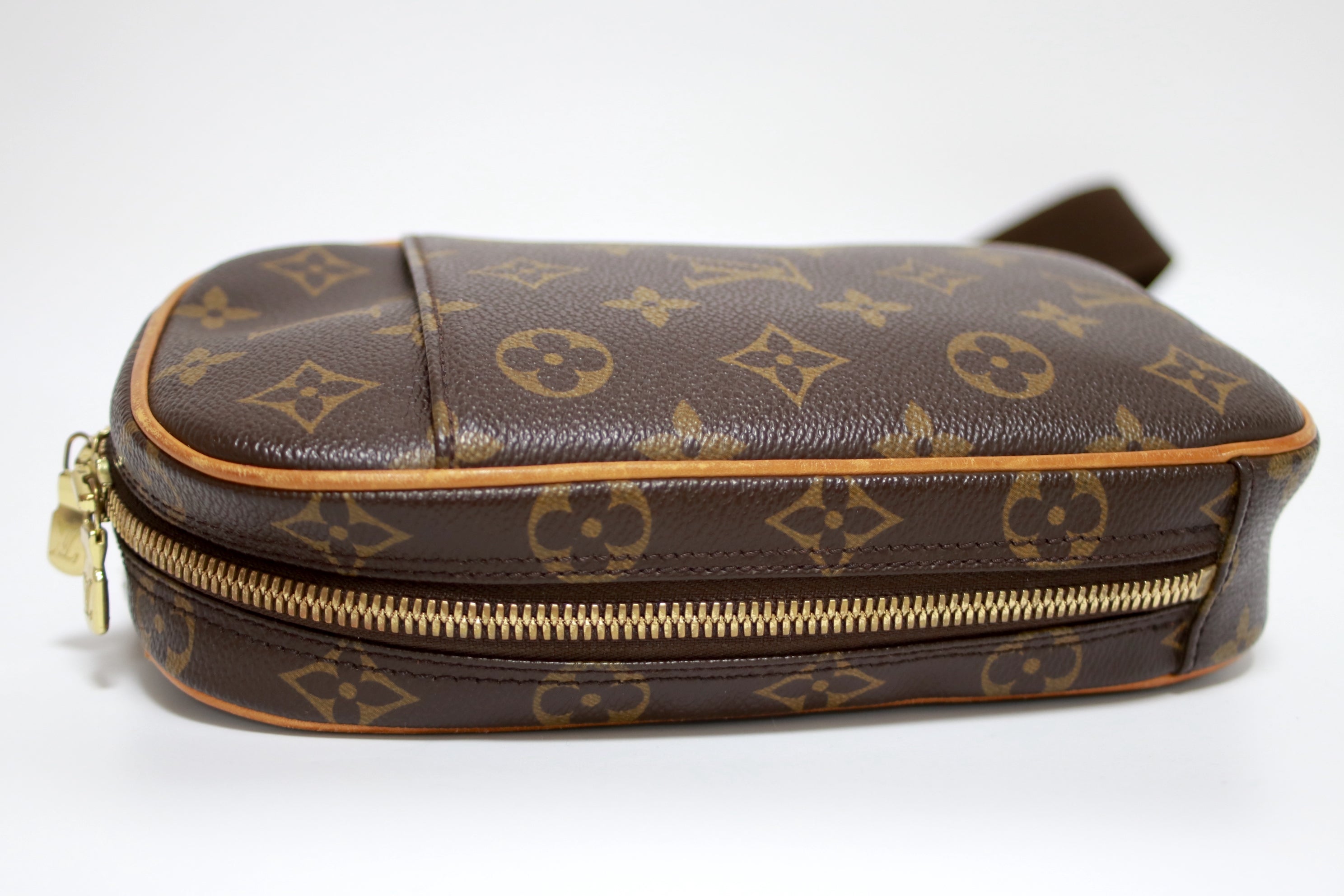 Louis Vuitton Pochette Gange Body Bag Used (6997)