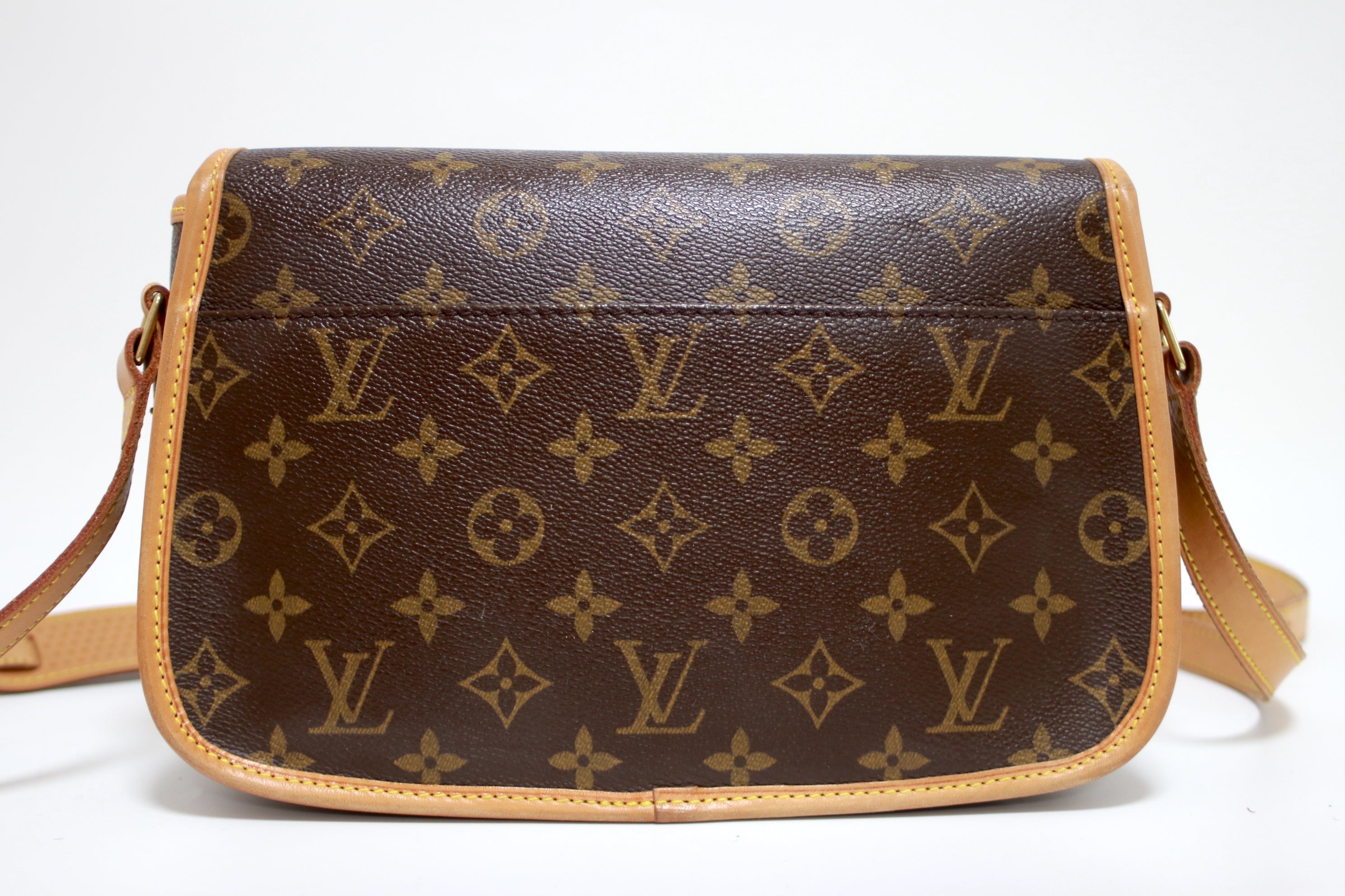 Louis Vuitton Sologne Shoulder Bag Used