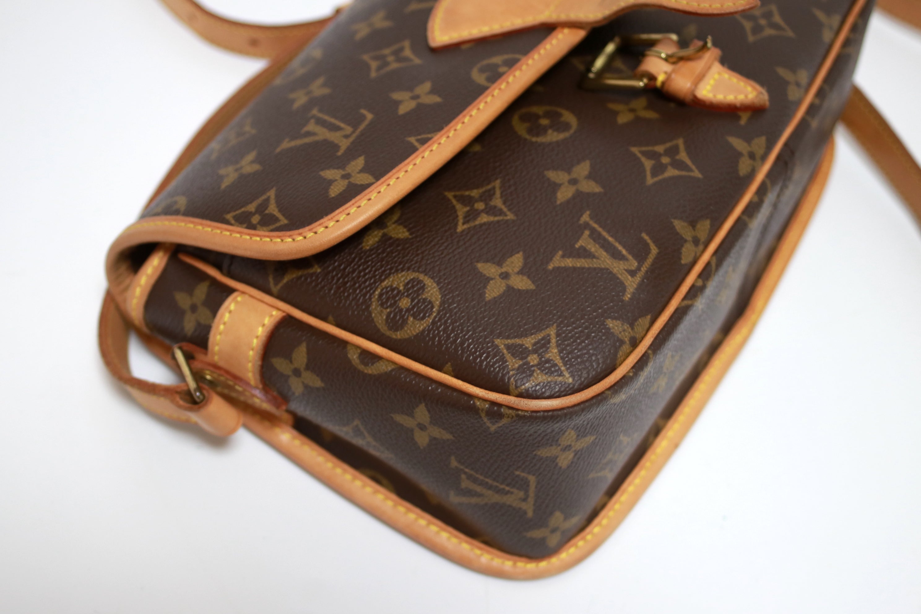 Louis Vuitton Sologne Shoulder Bag Used