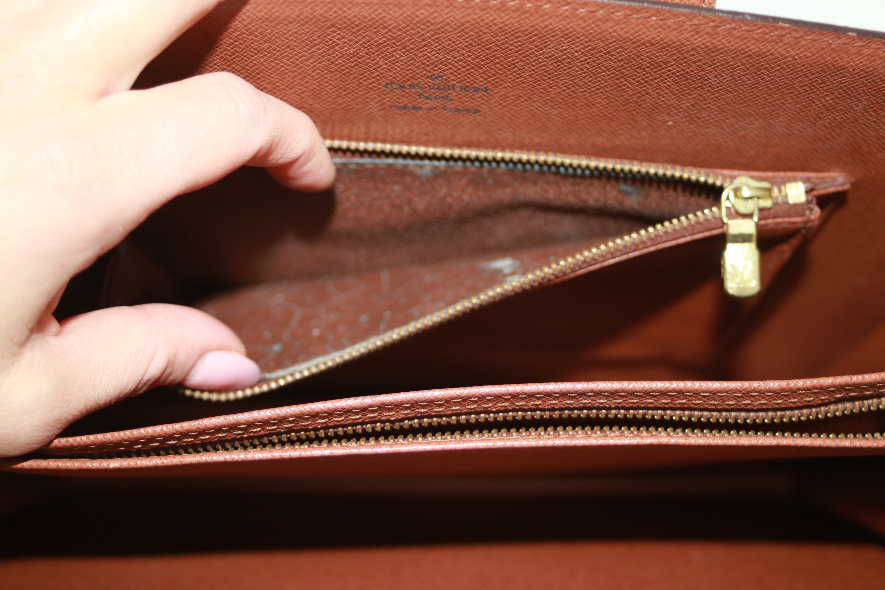 Louis Vuitton Courcelles Shoulder Bag Used (7724)