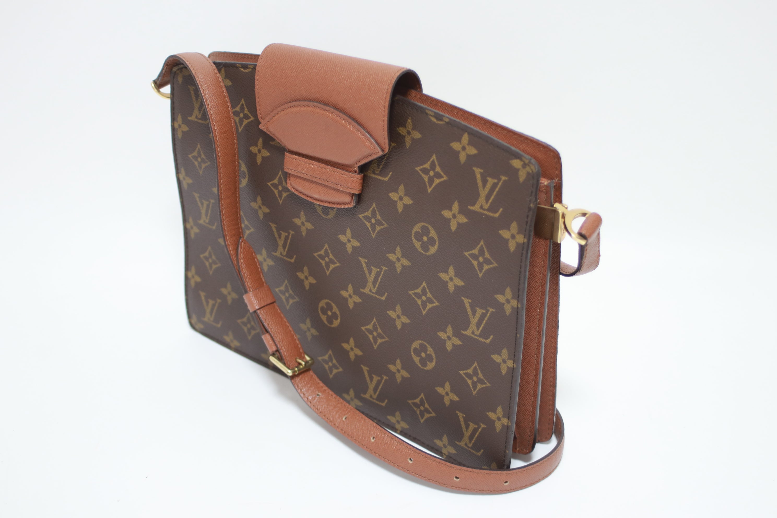 Louis Vuitton Courcelles Shoulder Bag Used