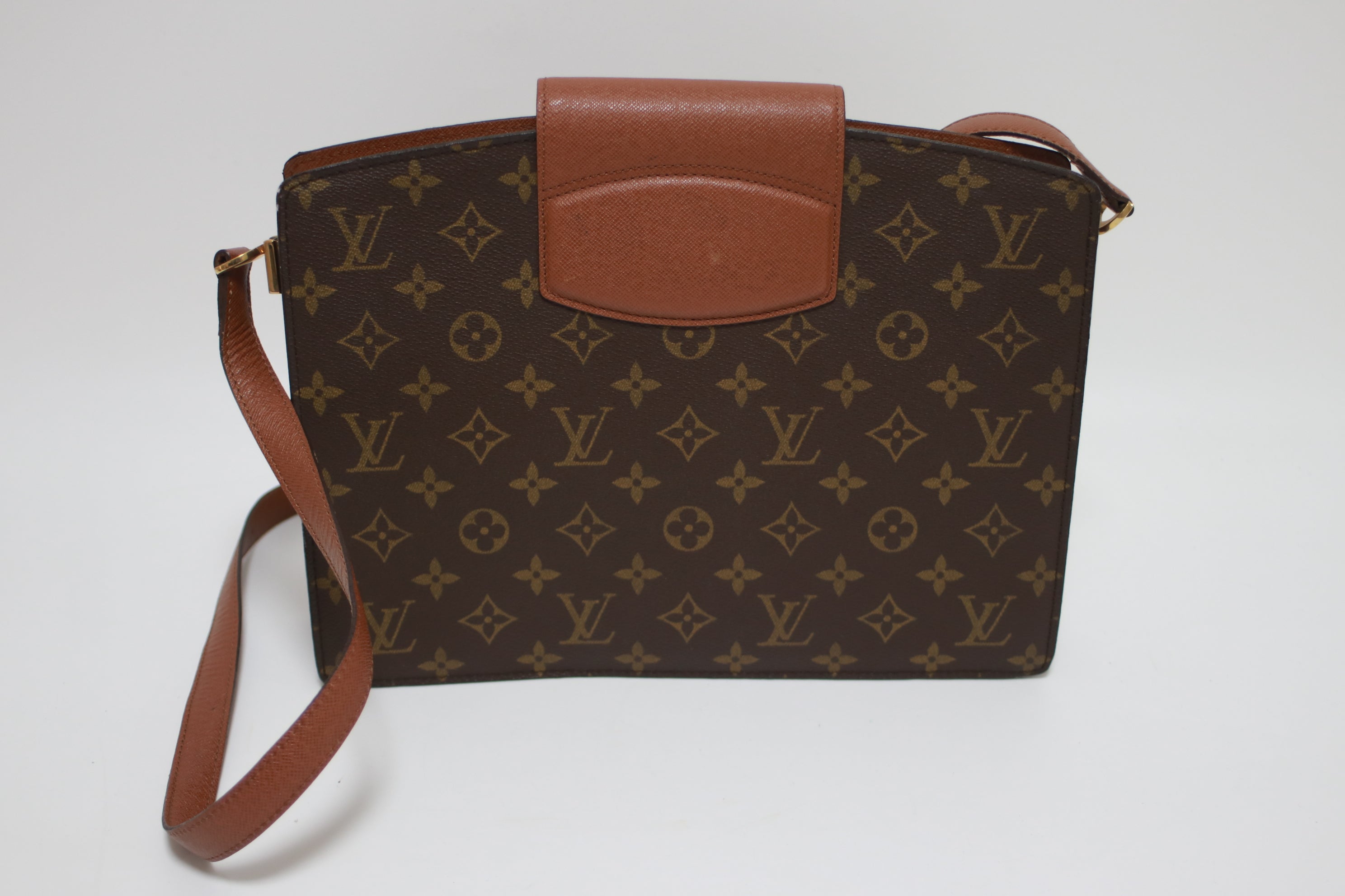 Louis Vuitton Courcelles Shoulder Bag Used