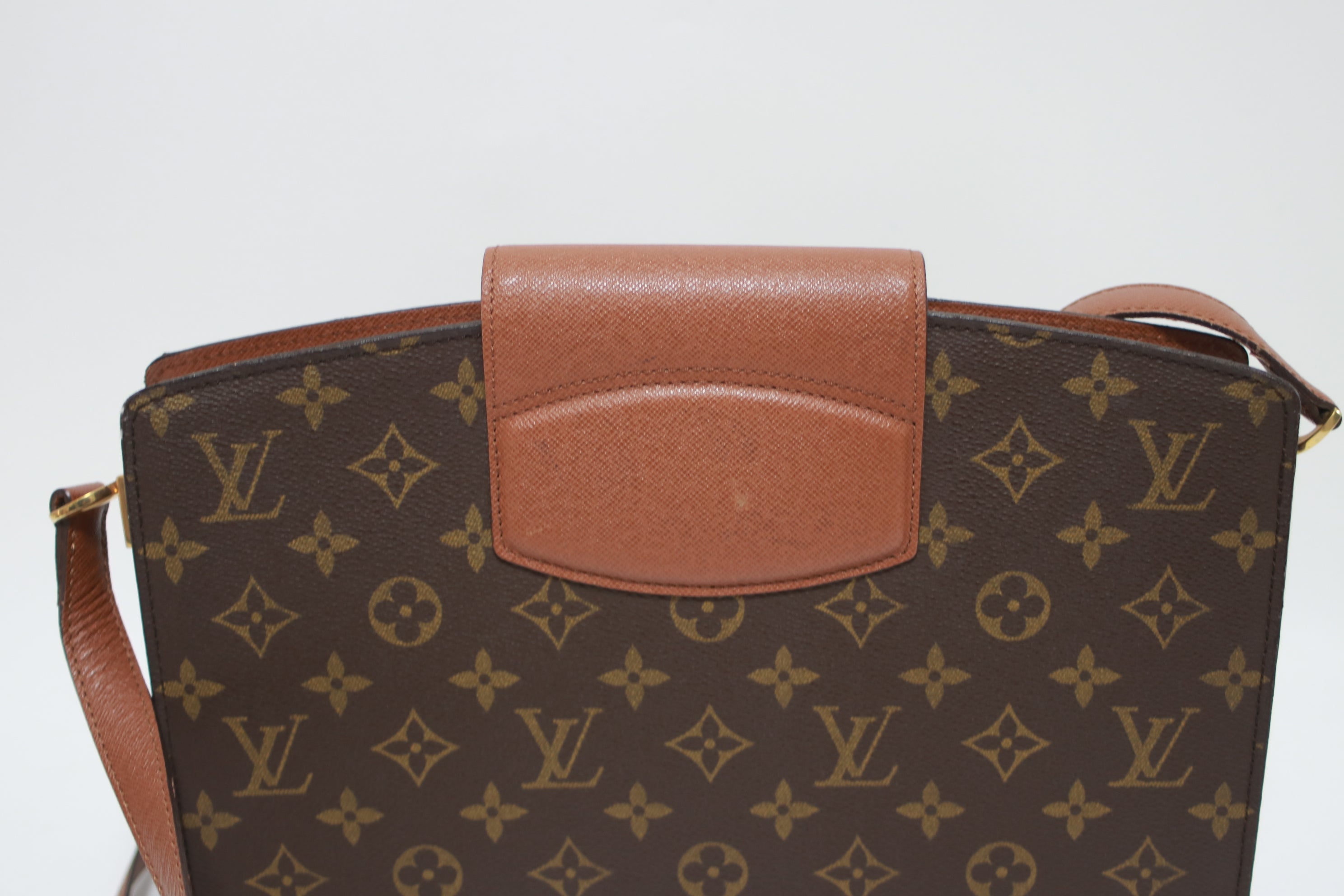 Louis Vuitton Courcelles Shoulder Bag Used