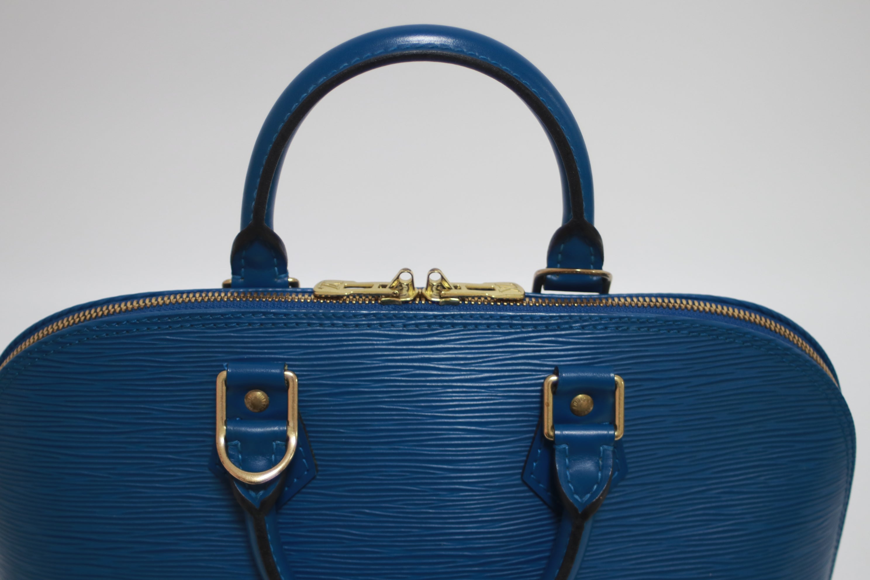 Louis Vuitton Alma PM Epi Blue Used (7692)
