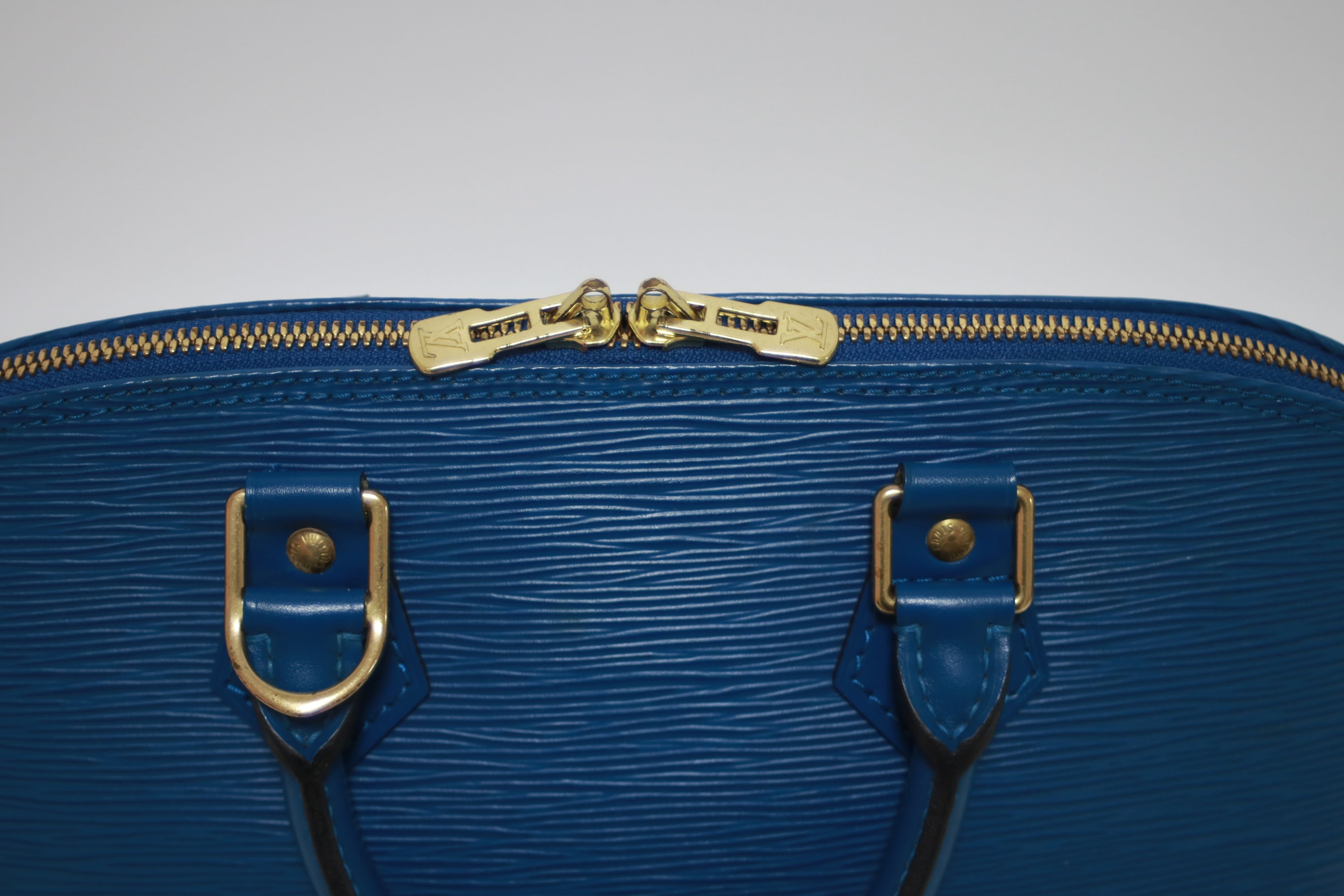 Louis Vuitton Alma PM Epi Blue Used (7692)