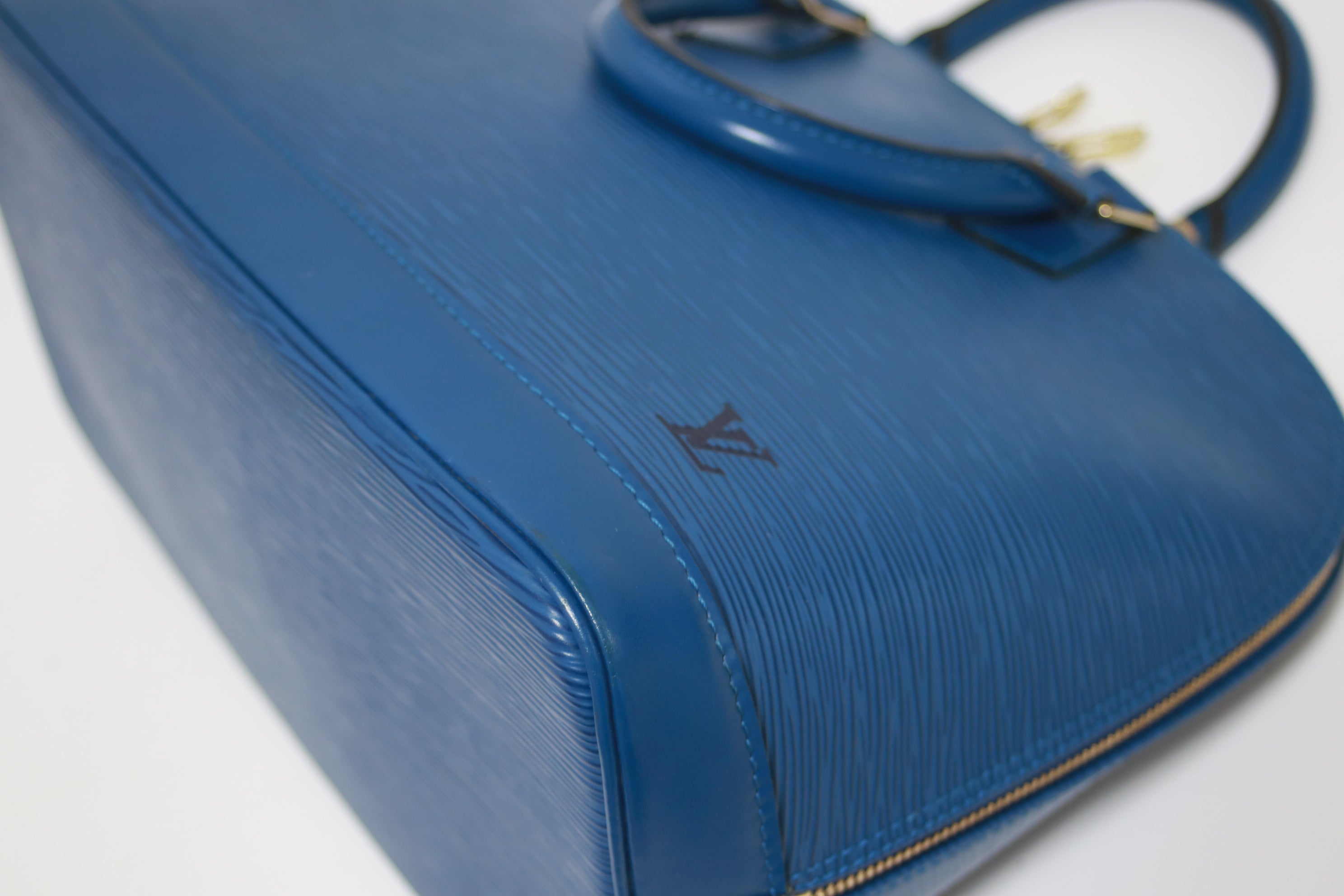 Louis Vuitton Alma PM Epi Blue Used (7692)