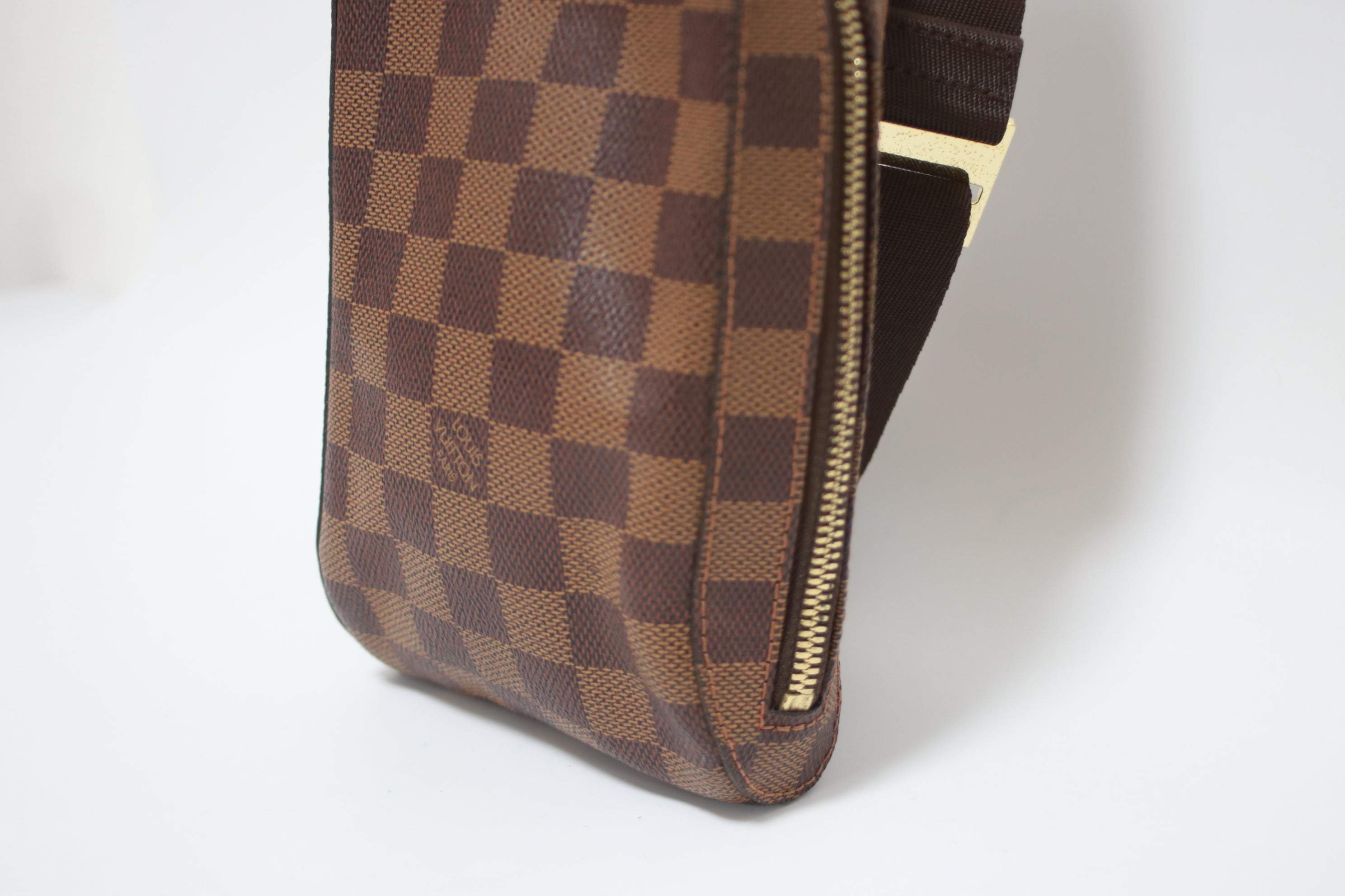 Louis Vuitton Geronimo Belt bag Used