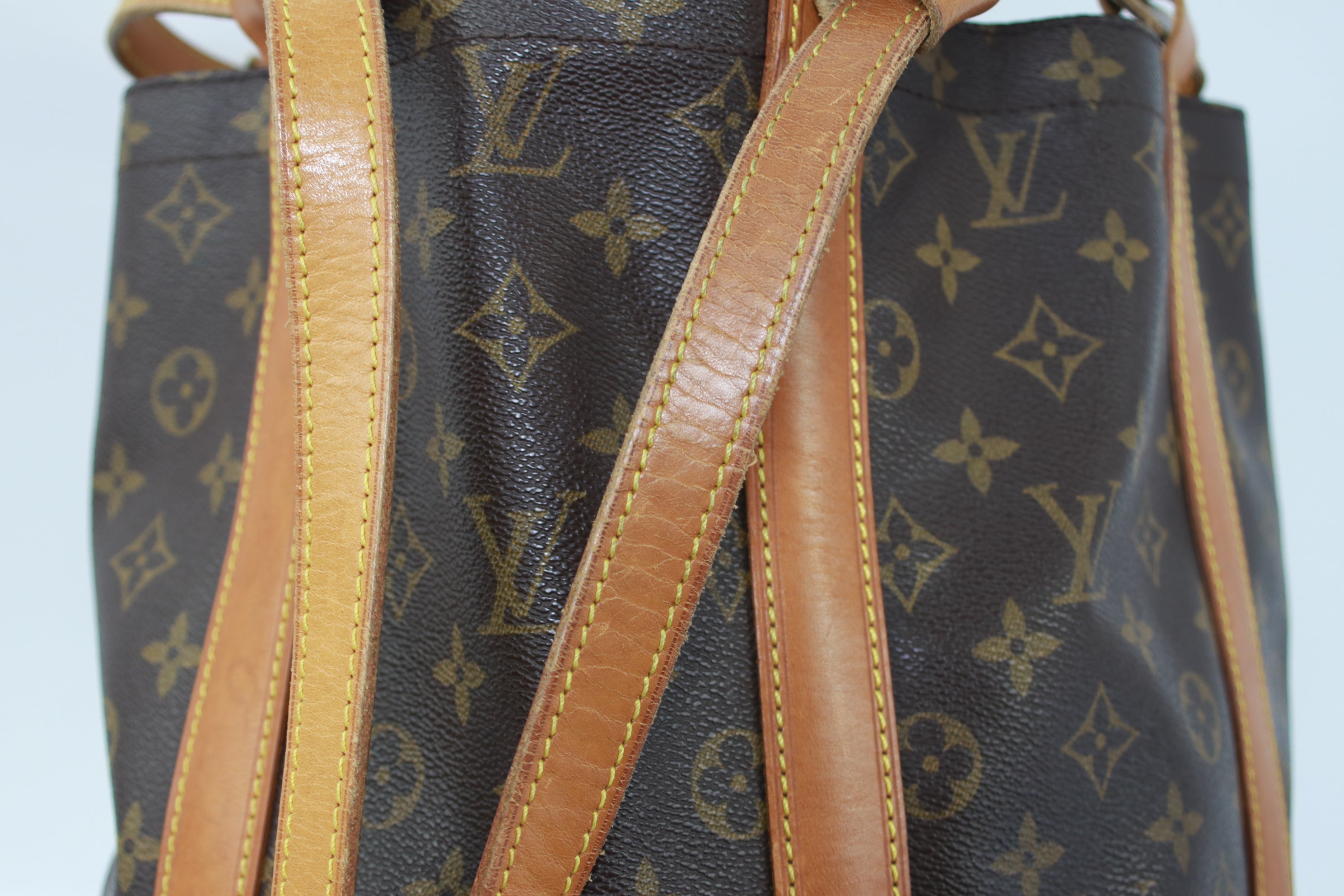 Louis Vuitton Noe GM Shoulder Bag Used (6800)