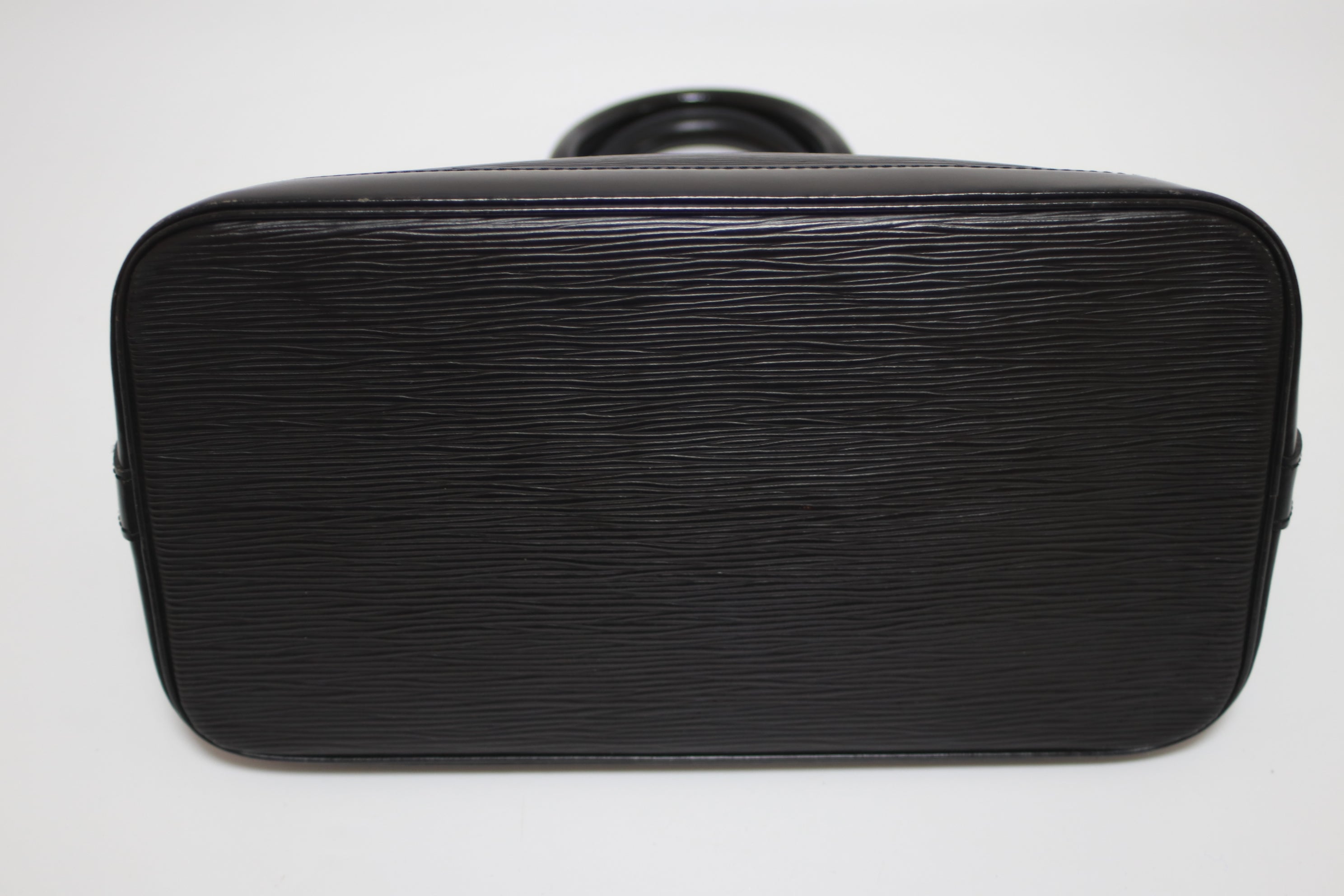 Louis Vuitton Alma PM Epi Black Handbag (7595)