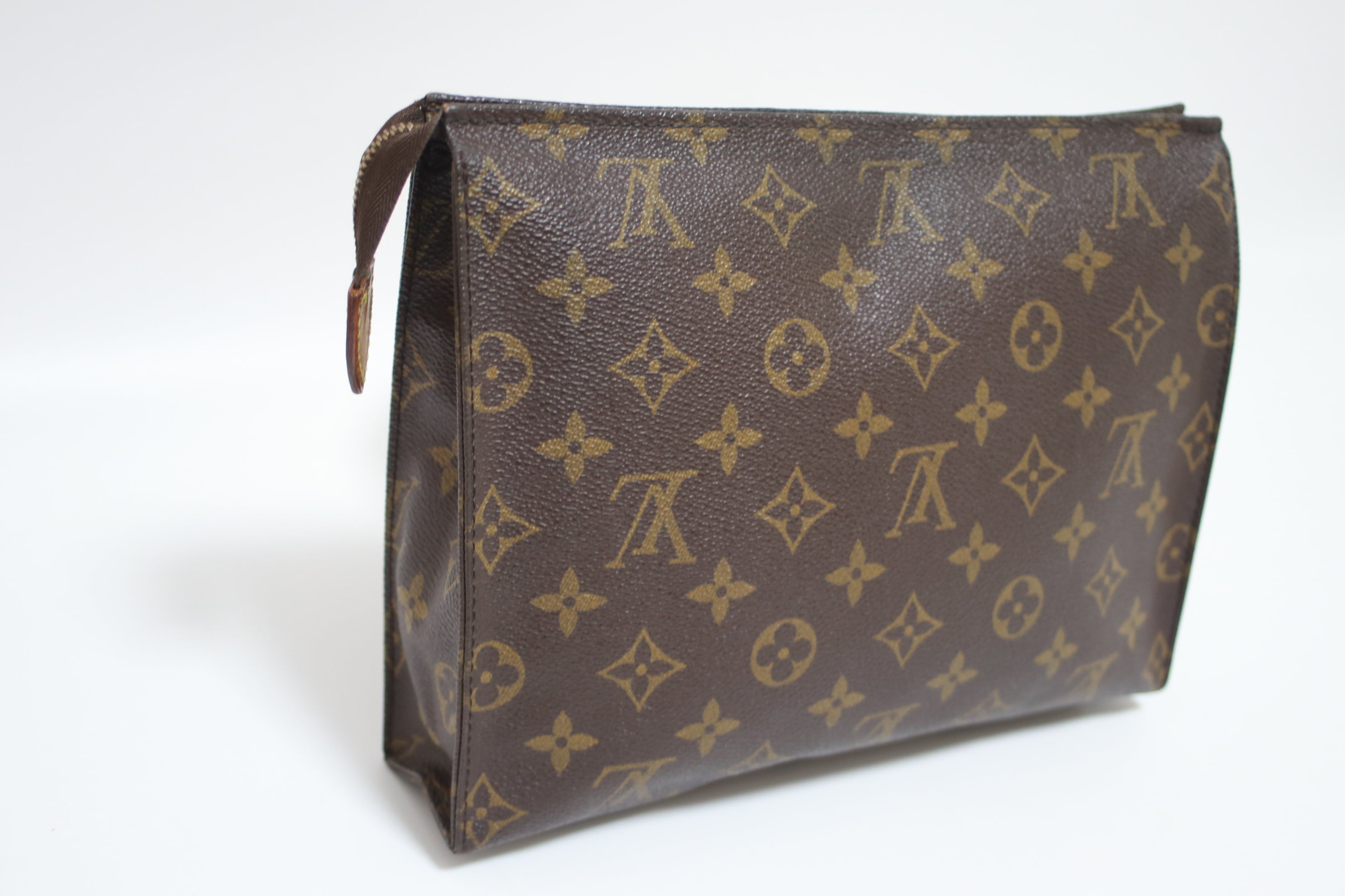 Louis Vuitton Toiletry 26 Pouch Used (7725)