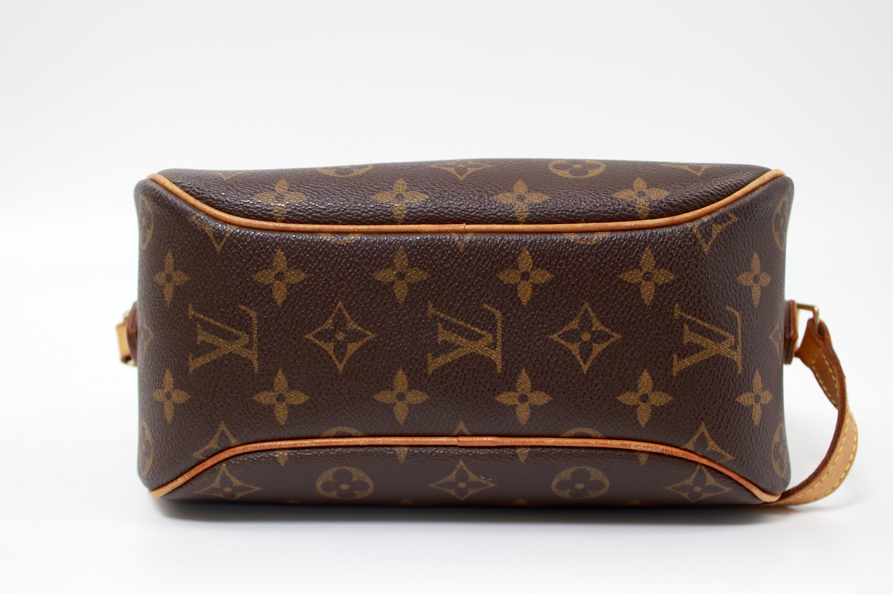 Louis Vuitton Blois Shoulder Bag Used (6663)