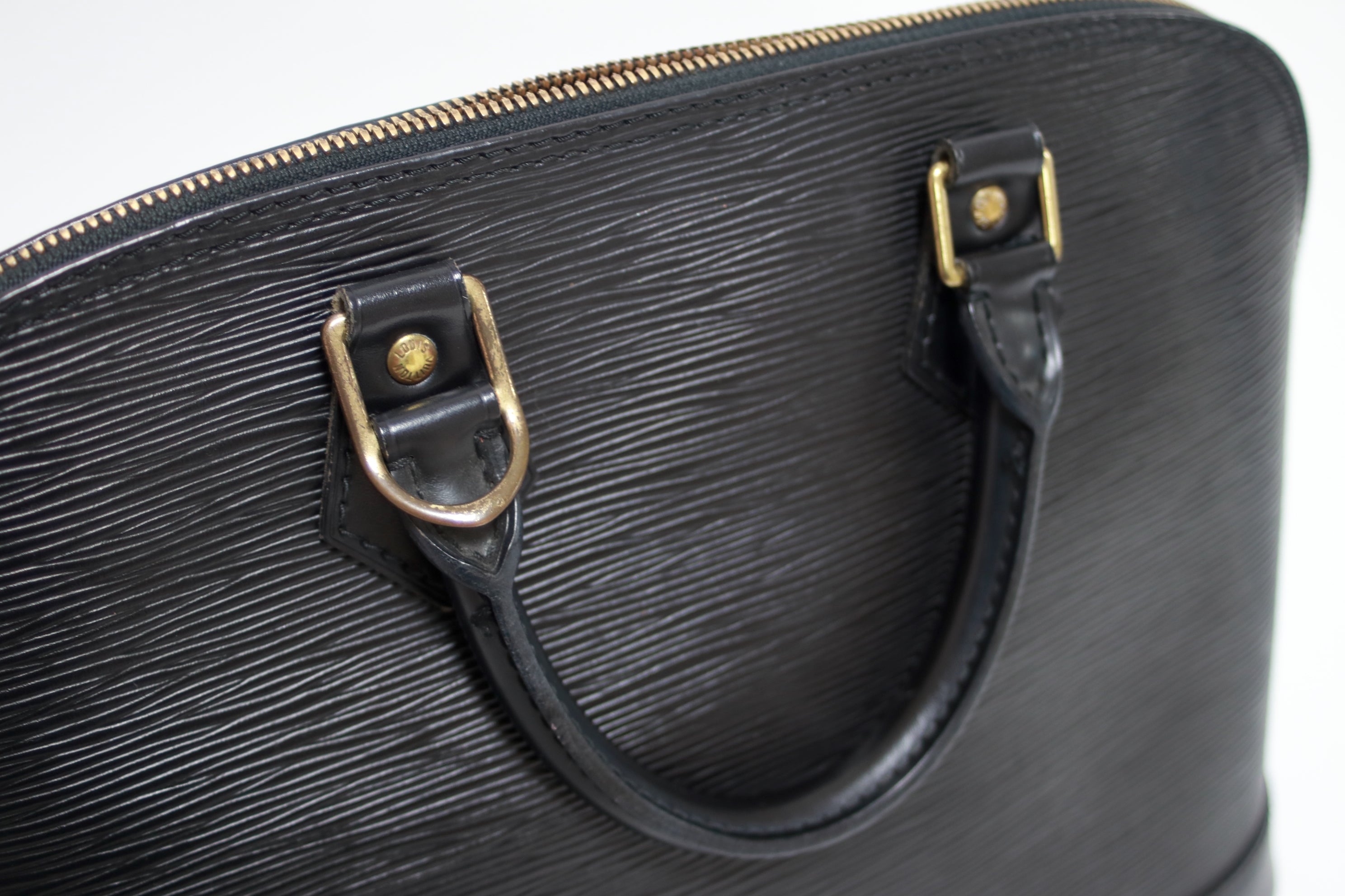Louis Vuitton Alma PM Epi Black Handbag (7595)