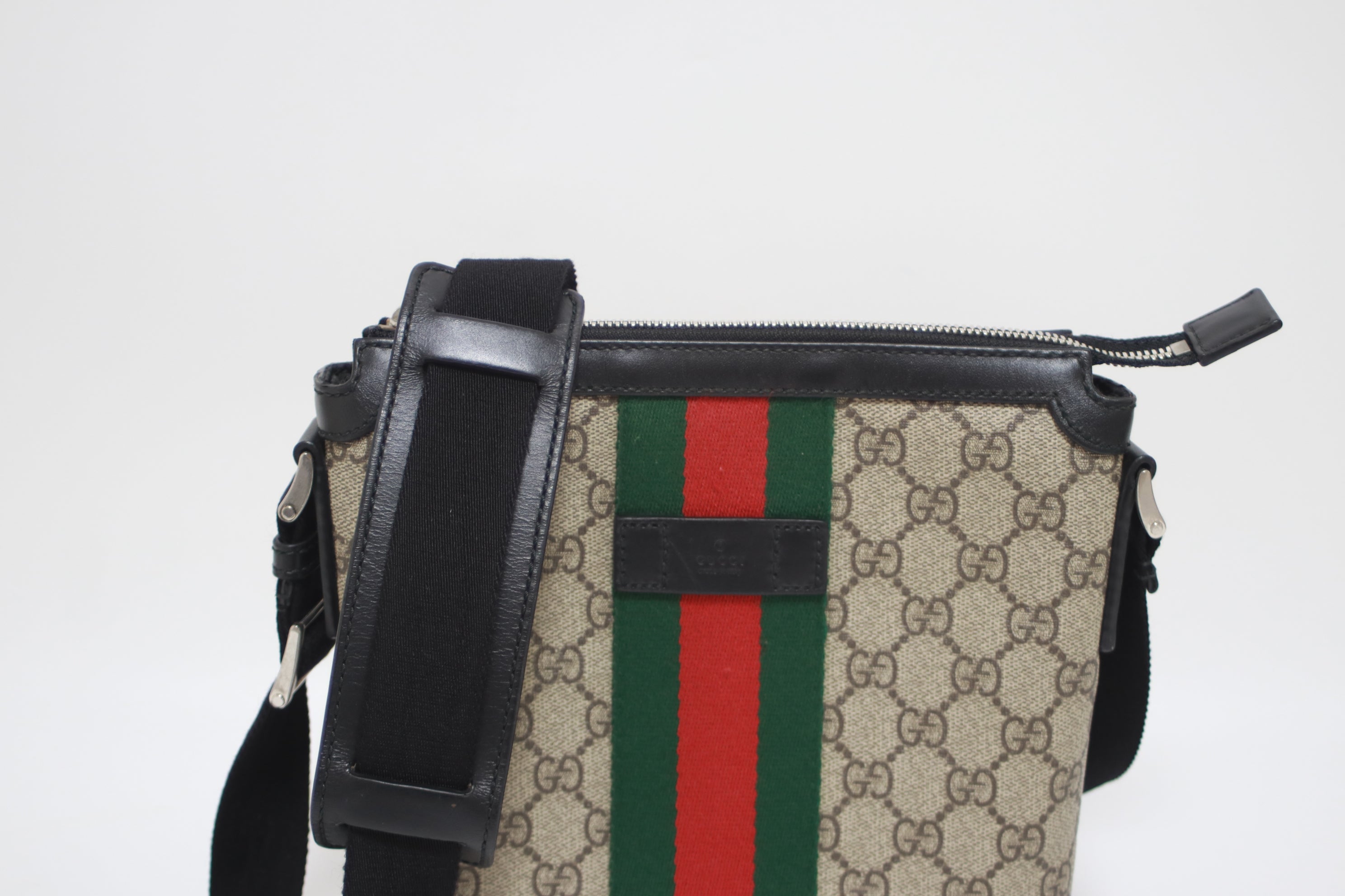 Gucci Slim Web Crossbody Shoulder Bag Used