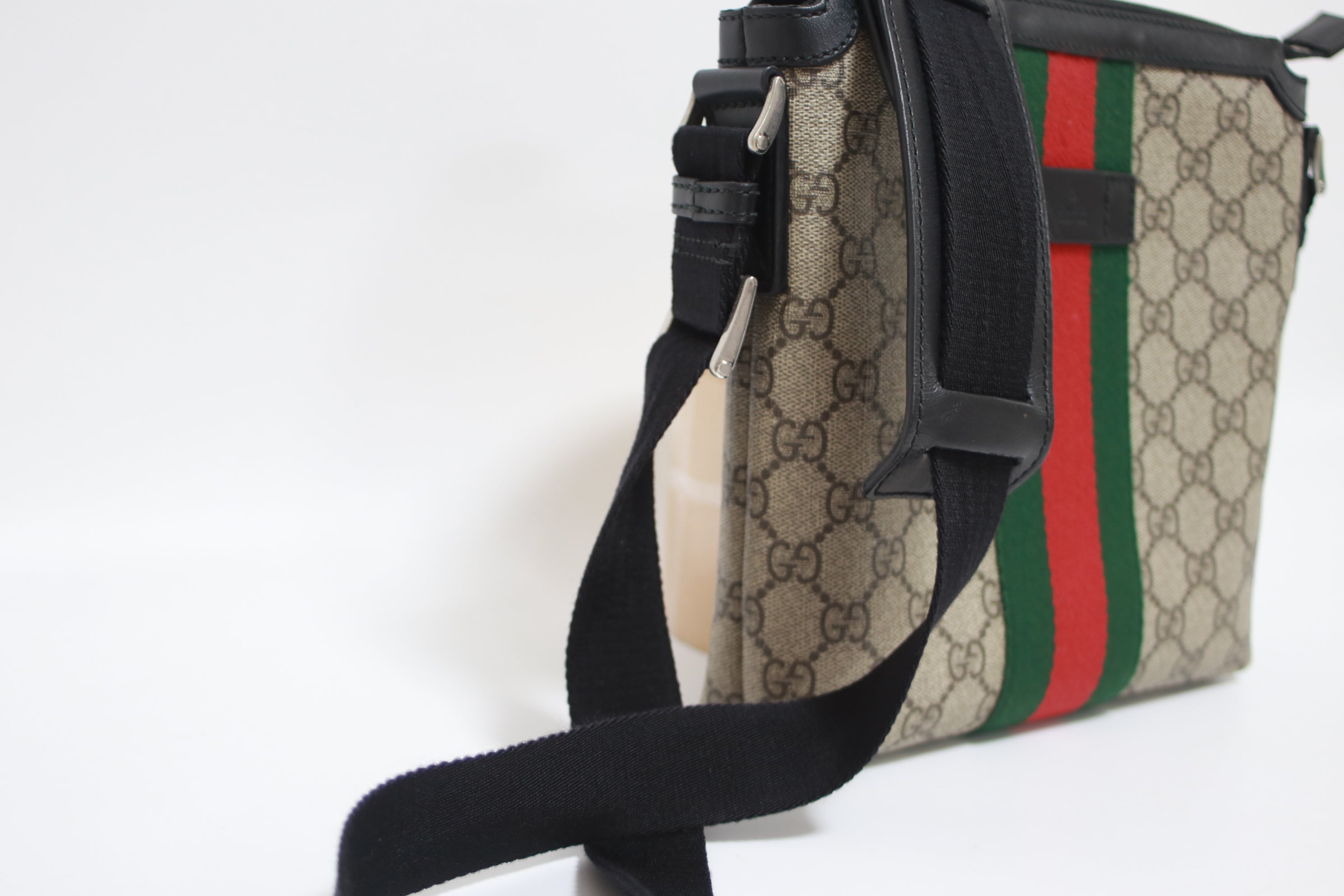 Gucci Slim Web Crossbody Shoulder Bag Used