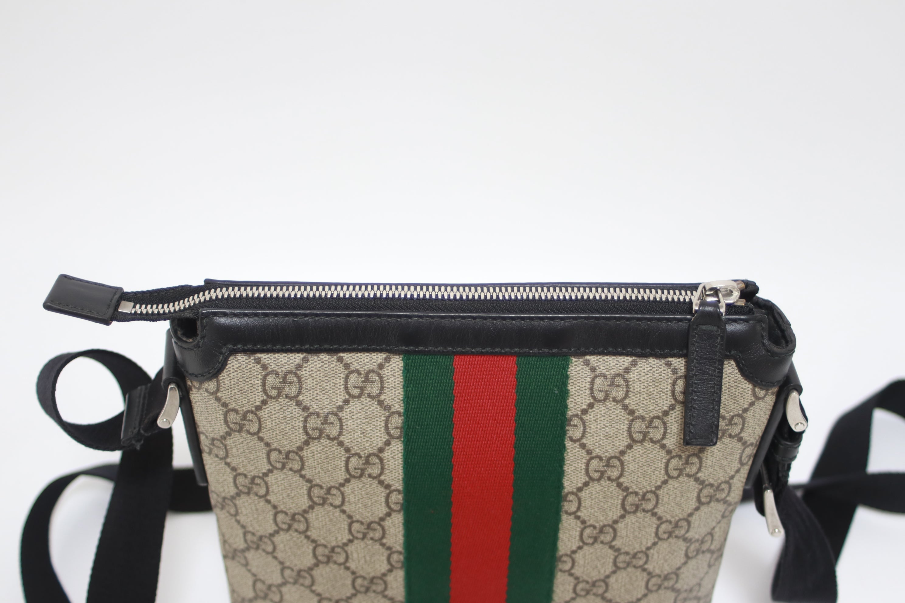 Gucci Slim Web Crossbody Shoulder Bag Used