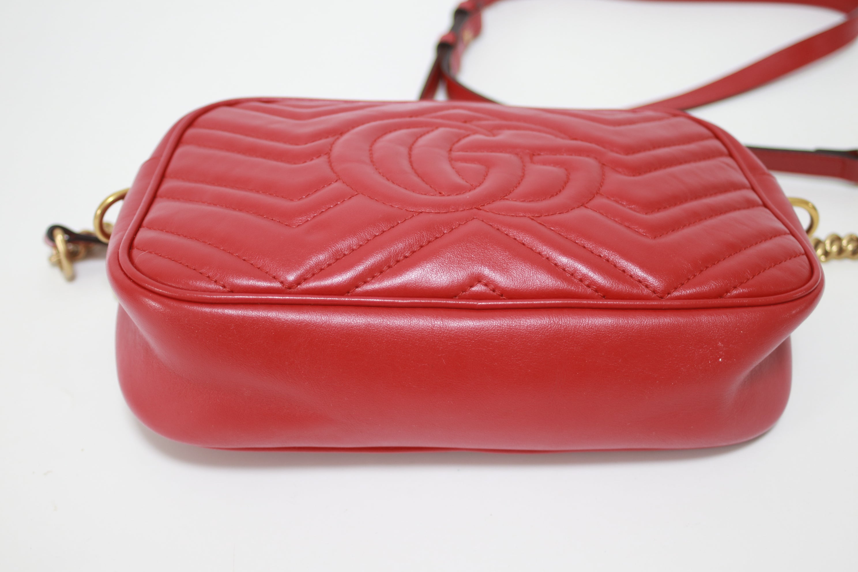 Gucci Marmont Crossbody Bag Red Used