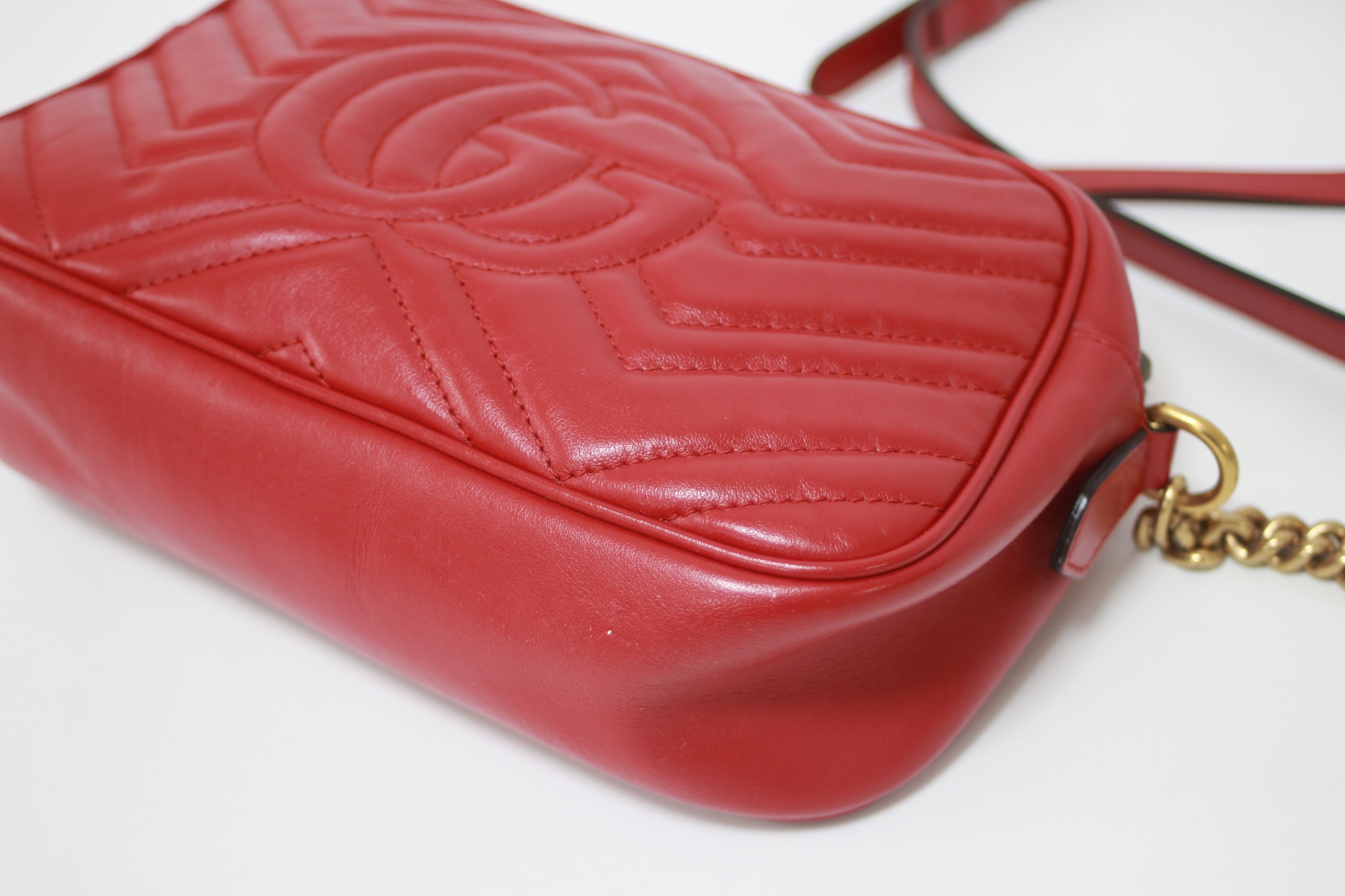 Gucci Marmont Crossbody Bag Red Used