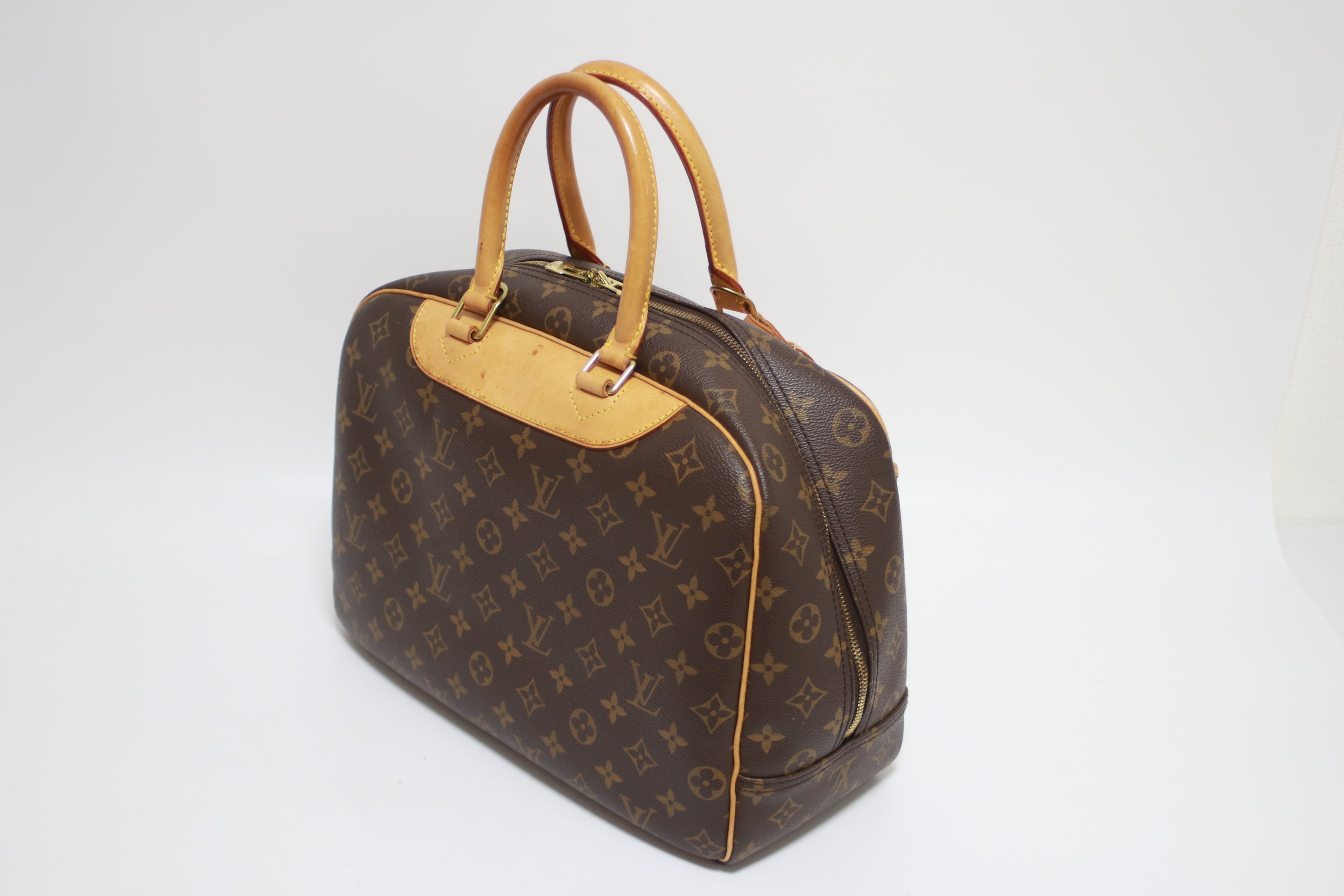 Louis Vuitton Deauville Handbag Used (7734)