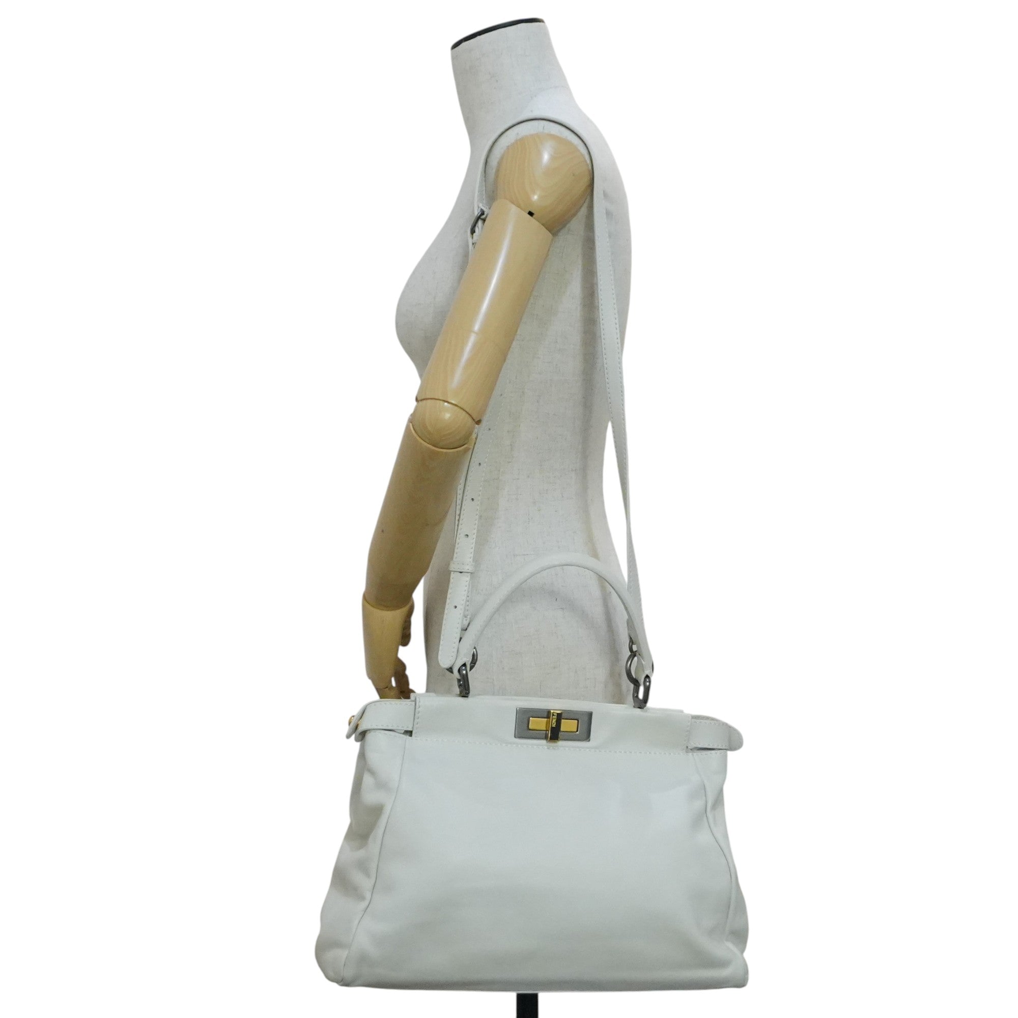 Pre-owned Fendi Peek a Boo Shoulder Bag White