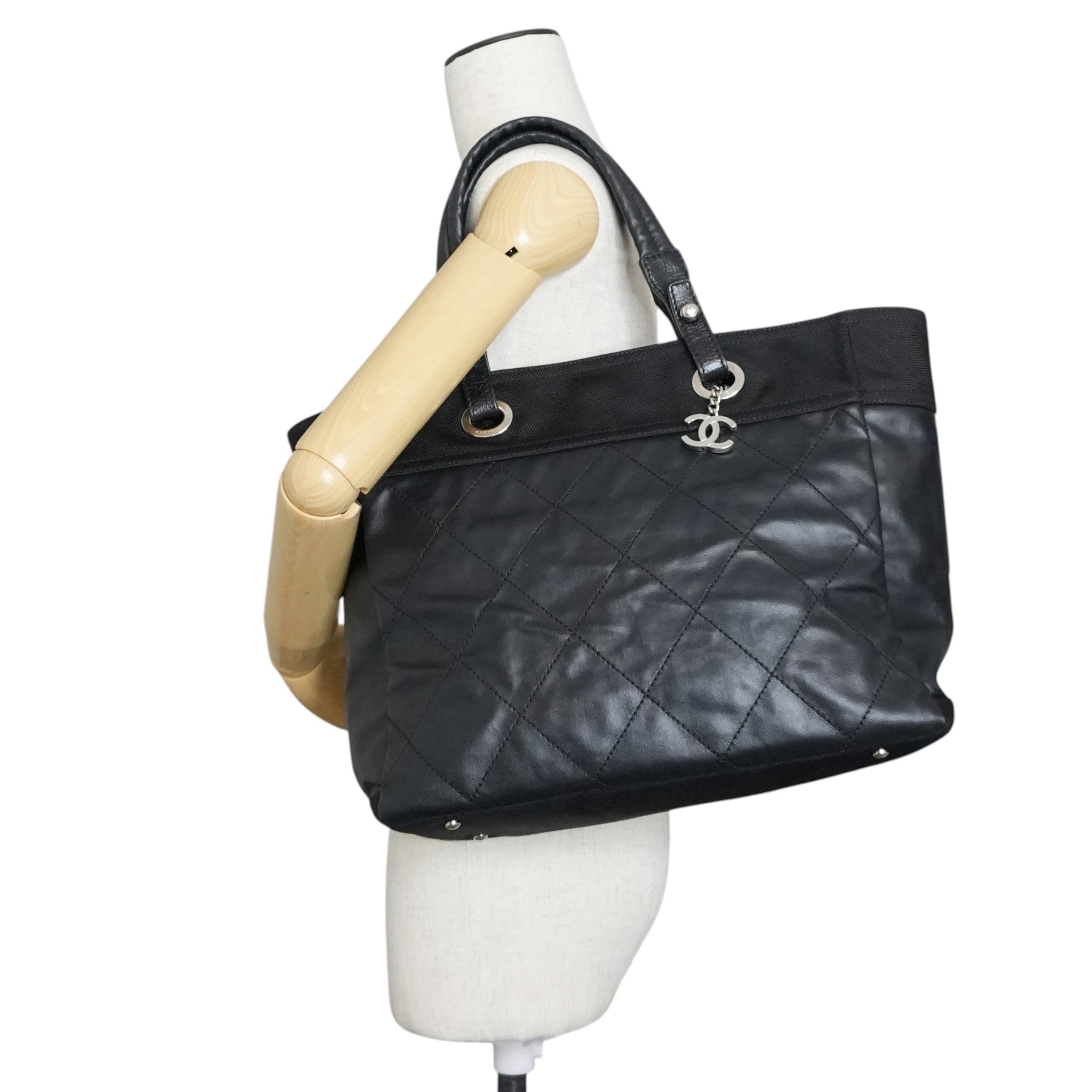 Pre-owned Chanel Lambskin Leather Paris Biarritz Tote Bag Black Used